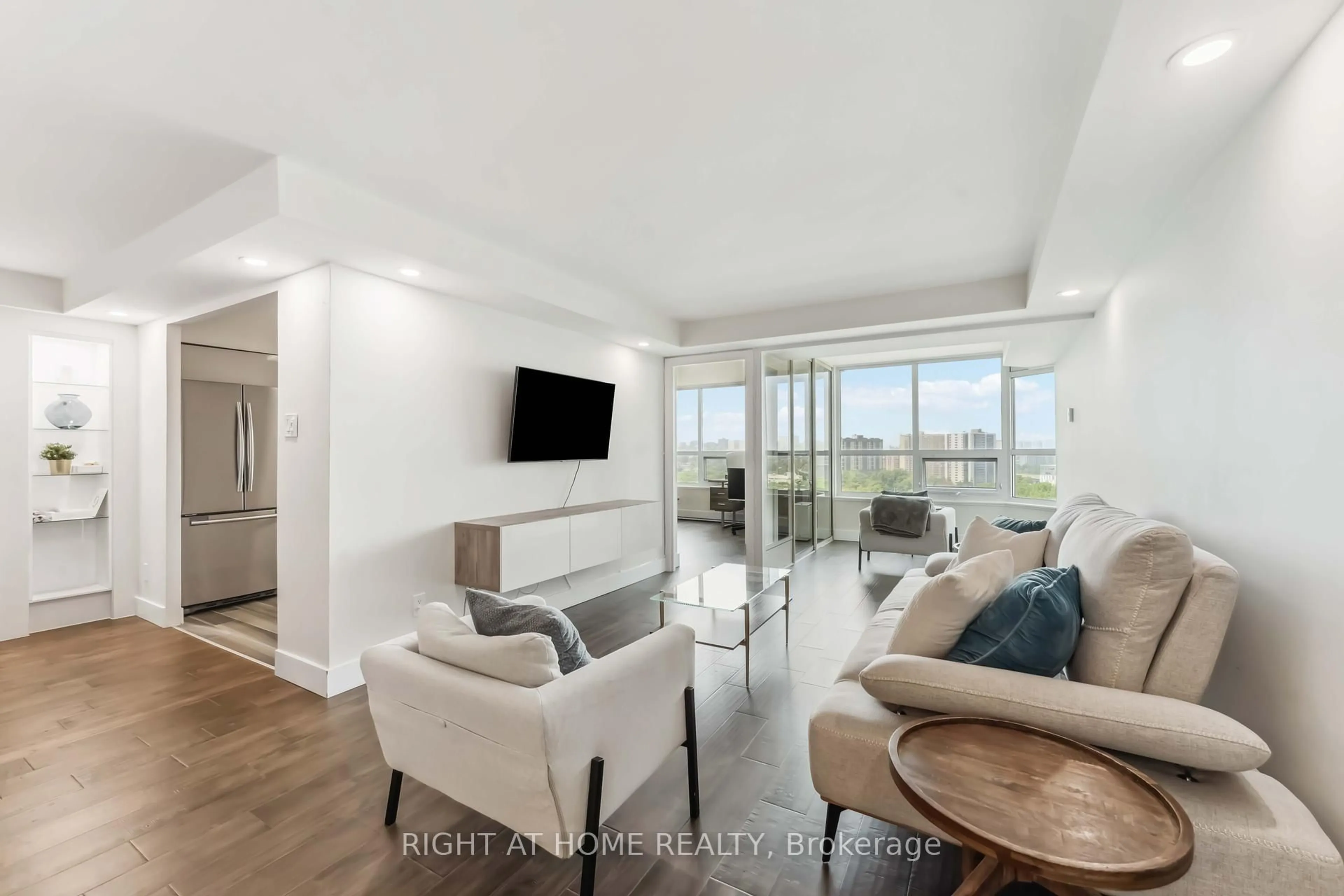 Living room with furniture, unknown for 1500 Riverside Dr #1608, Ottawa Ontario K1G 4J4