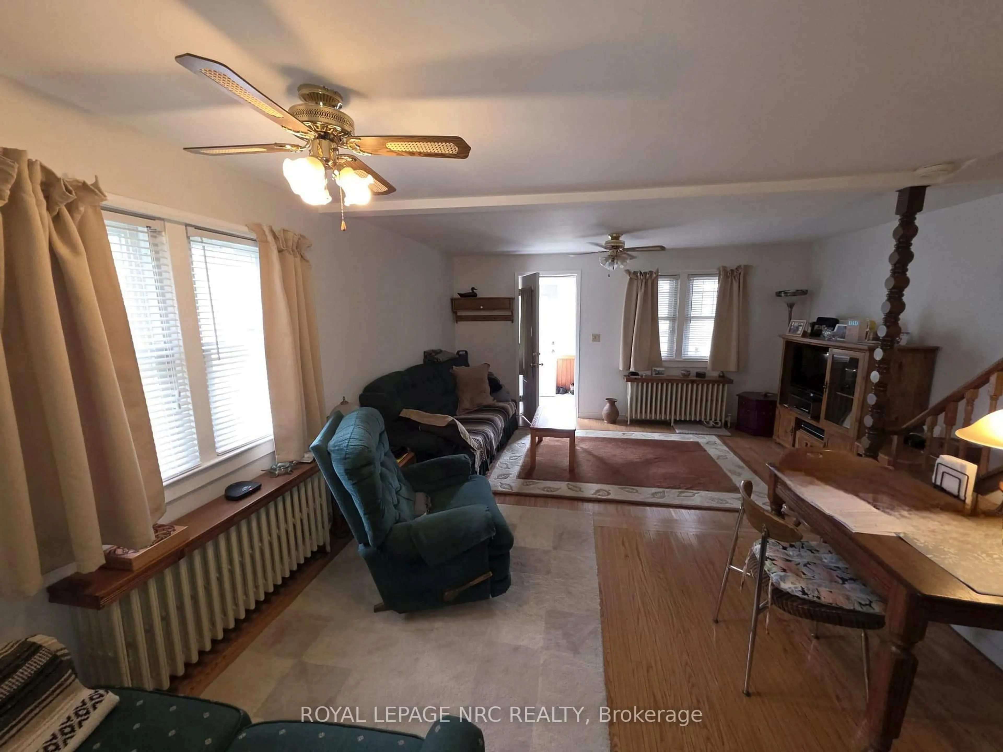 Living room with furniture, unknown for 120 Erie St, Port Colborne Ontario L3K 4M2