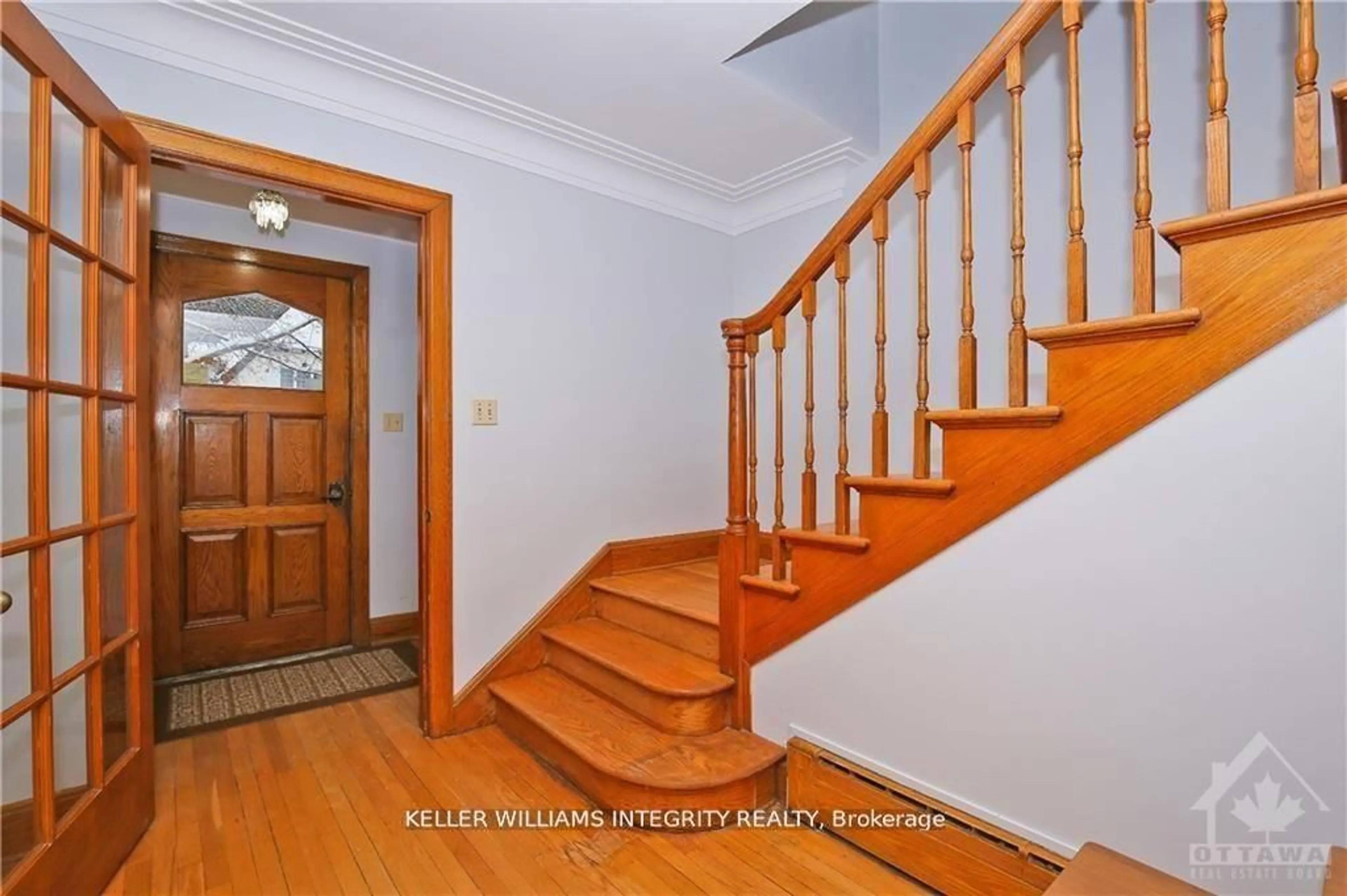 Unknown for 39 GOULBURN Ave, Ottawa Ontario K1N 8C7