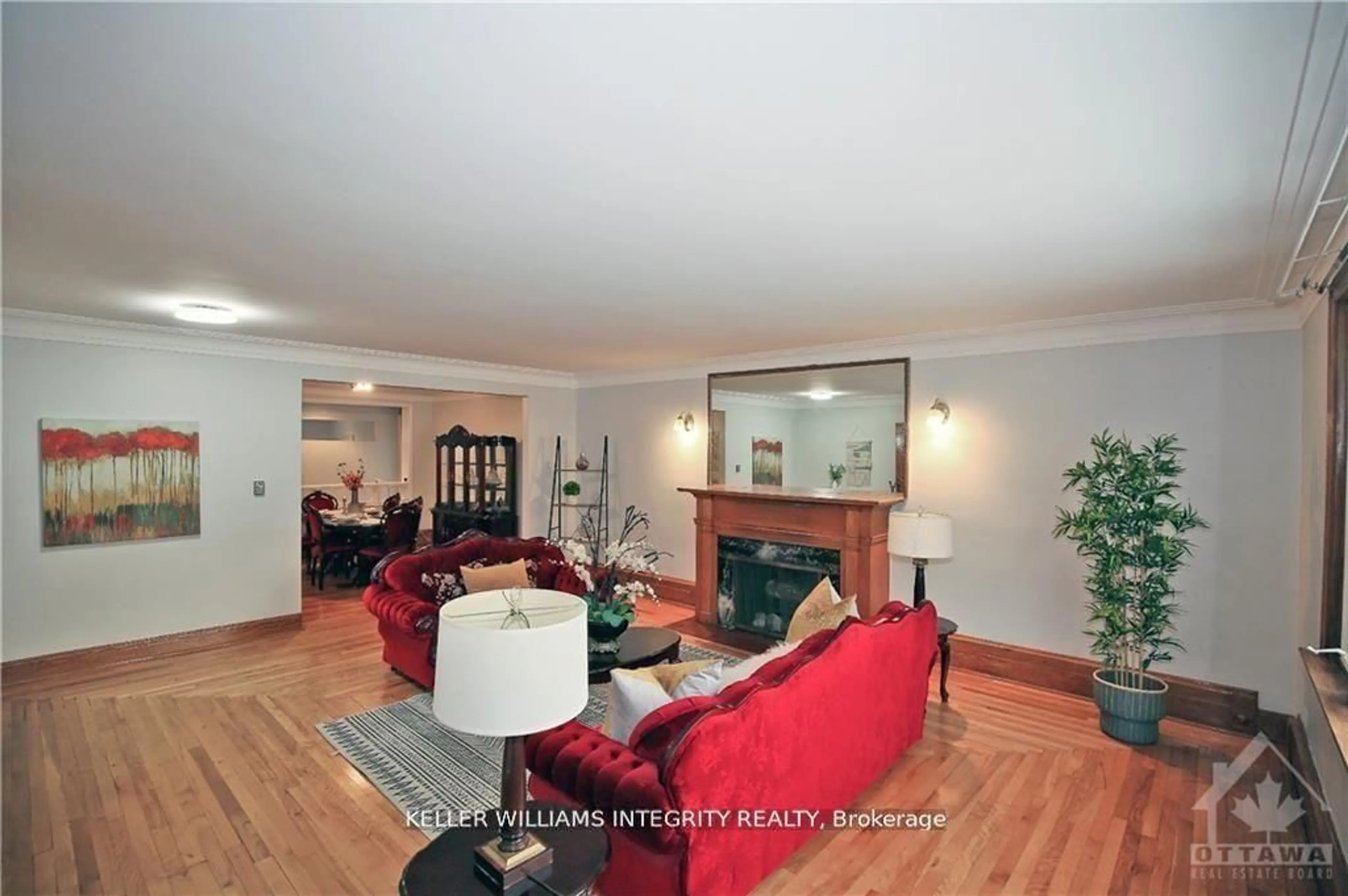Living room with furniture, unknown for 39 GOULBURN Ave, Ottawa Ontario K1N 8C7