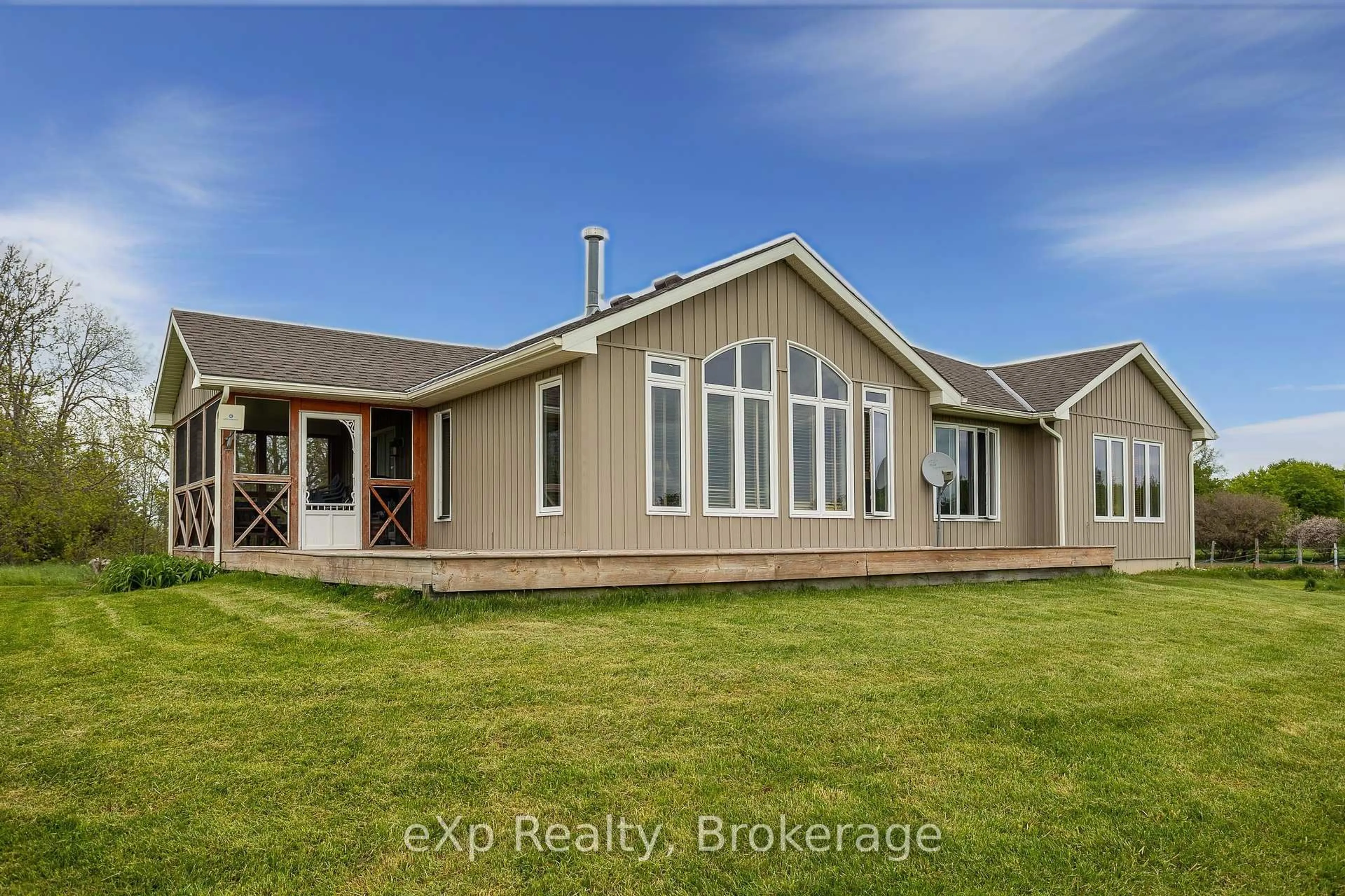 Home with vinyl exterior material, water/lake/river/ocean view for 46304 Old Mail Rd, Meaford Ontario N4L 1W7
