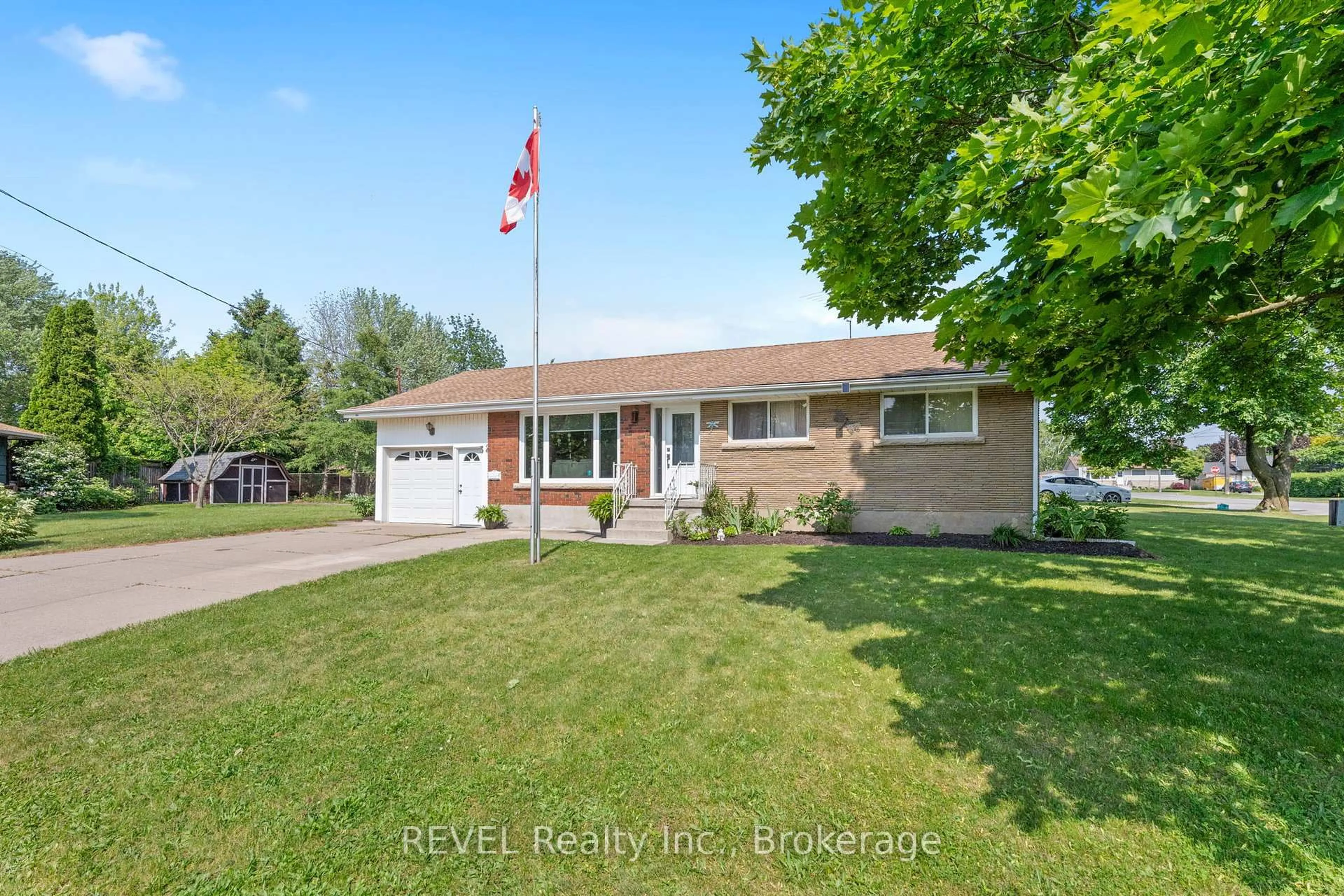 Unknown for 32 Hanson Dr, St. Catharines Ontario L2M 2X1