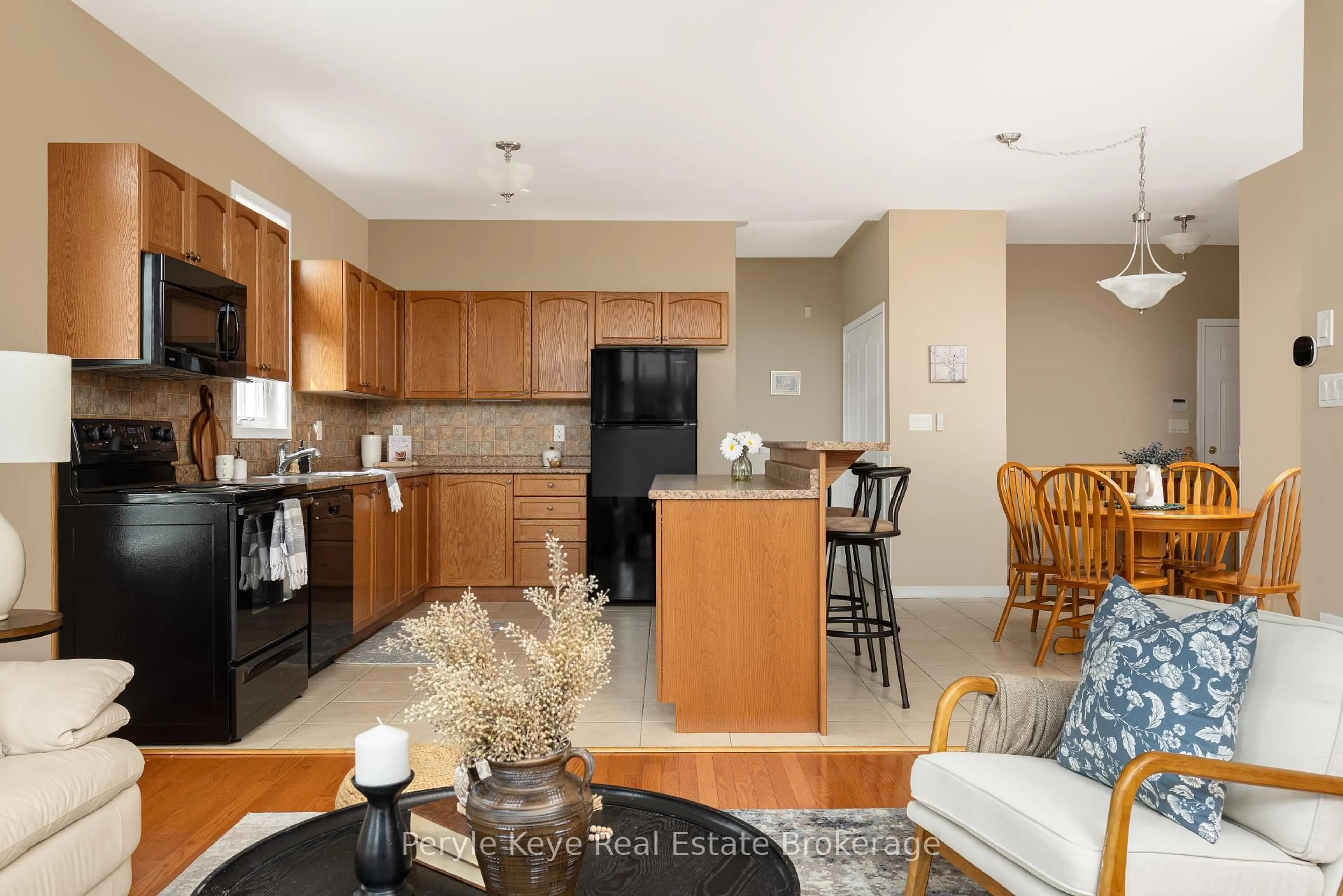 Open concept kitchen, unknown for 30 Durham Rd, Bracebridge Ontario P1L 0B7