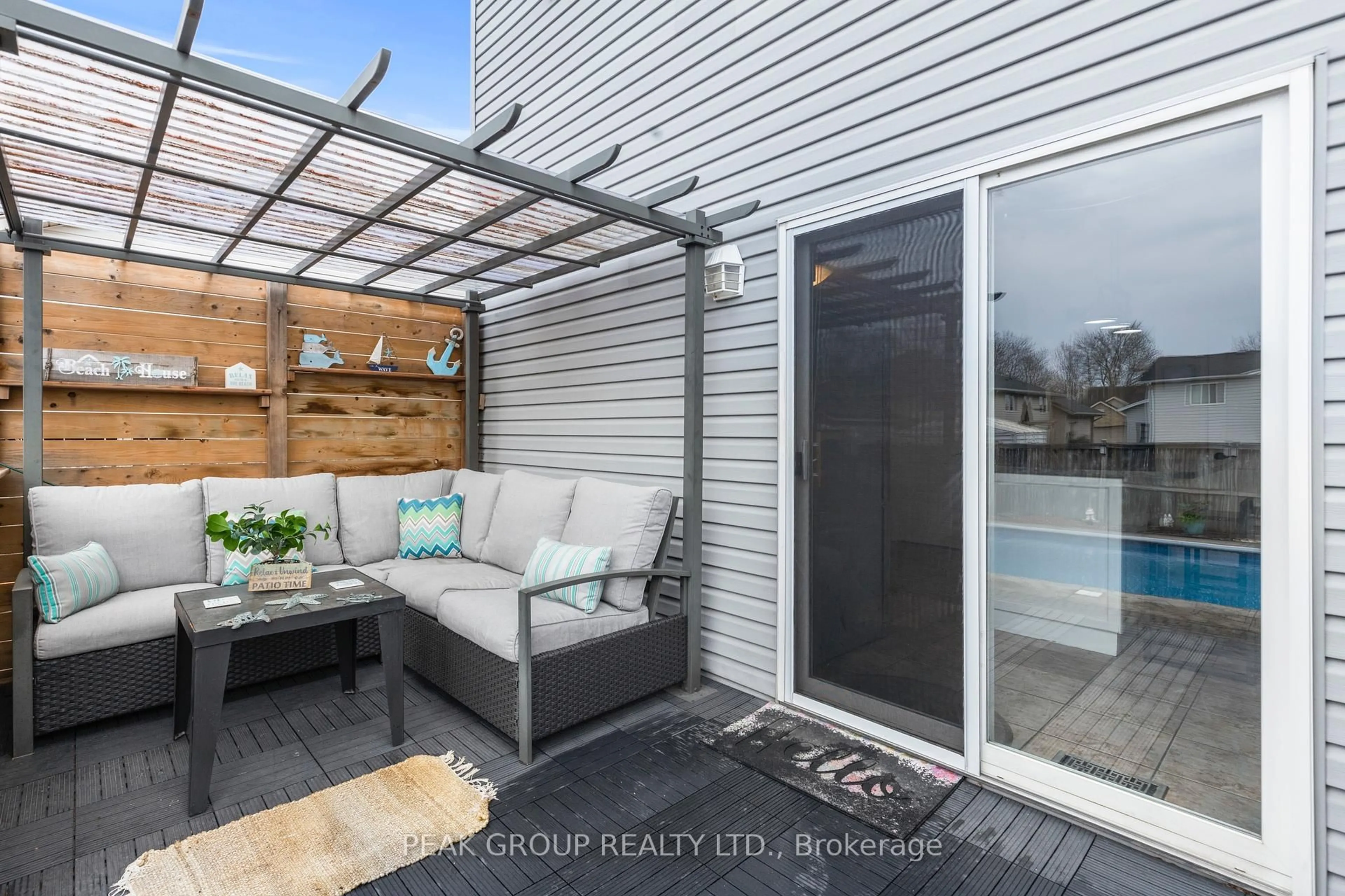 Patio, water/lake/river/ocean view for 427 Trillium Ave, Welland Ontario L3C 7H1