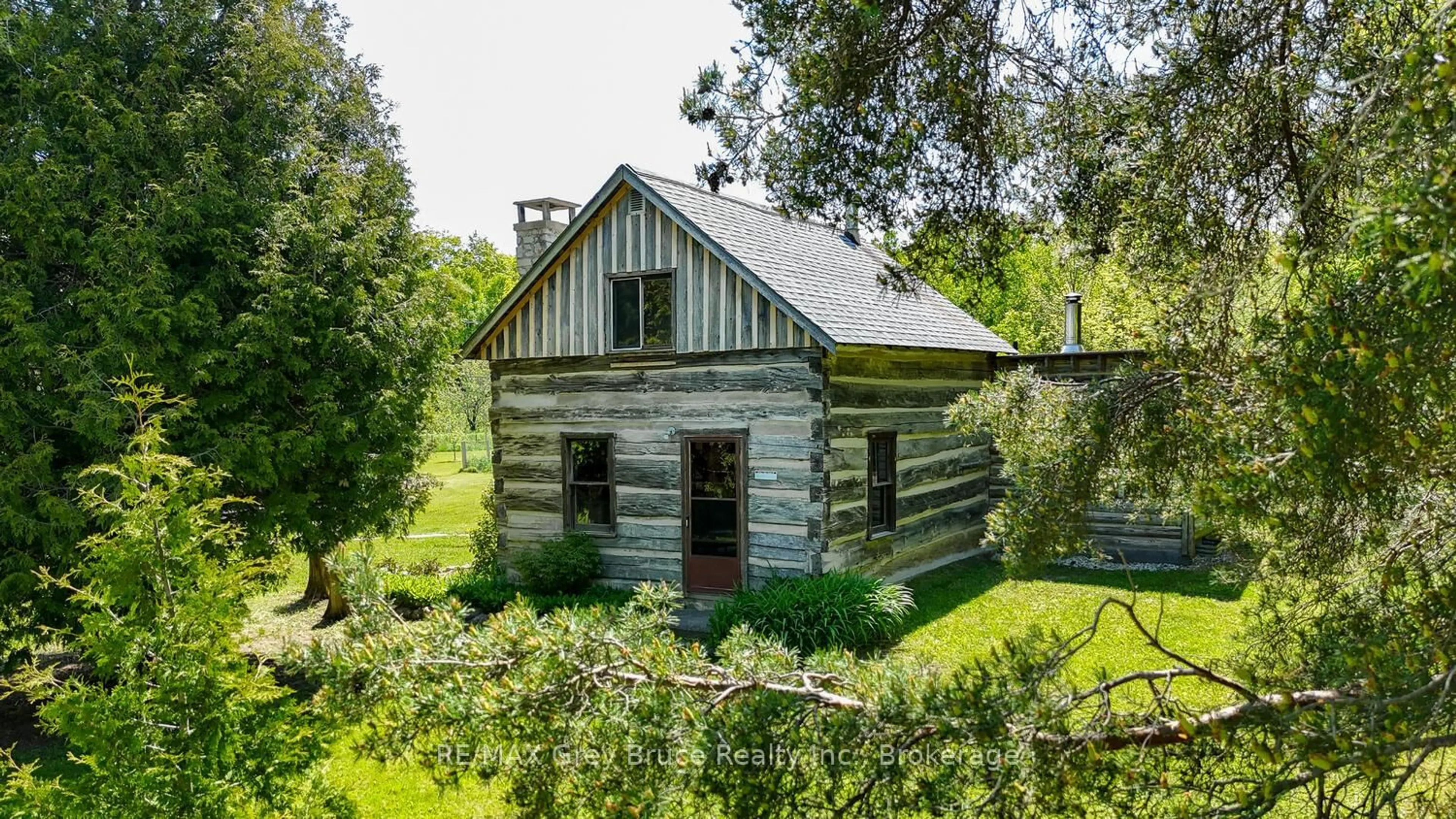 Shed for 186 Cape Chin N Rd, Northern Bruce Peninsula Ontario N0H 1W0