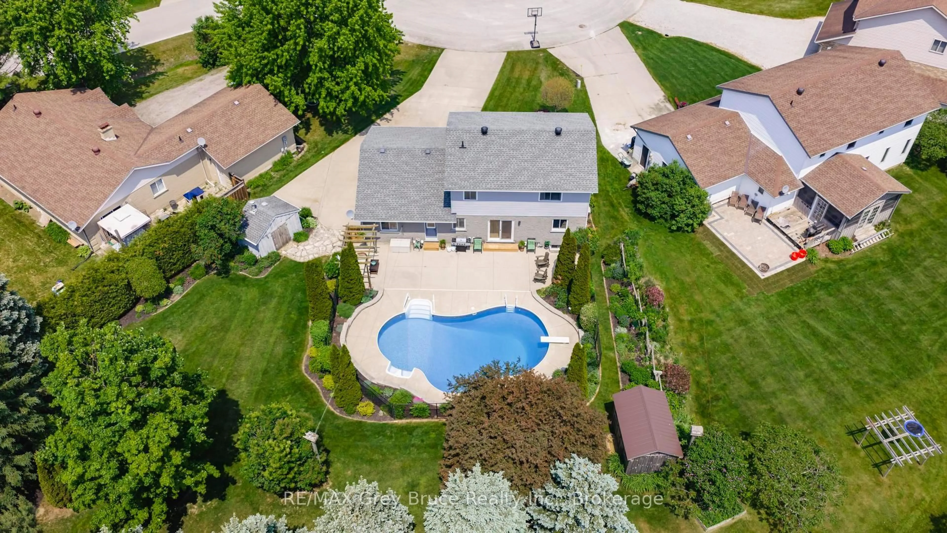 A pic from outside/outdoor area/front of a property/back of a property/a pic from drone, street for 67 JOHN St, Arran-Elderslie Ontario N0H 2N0