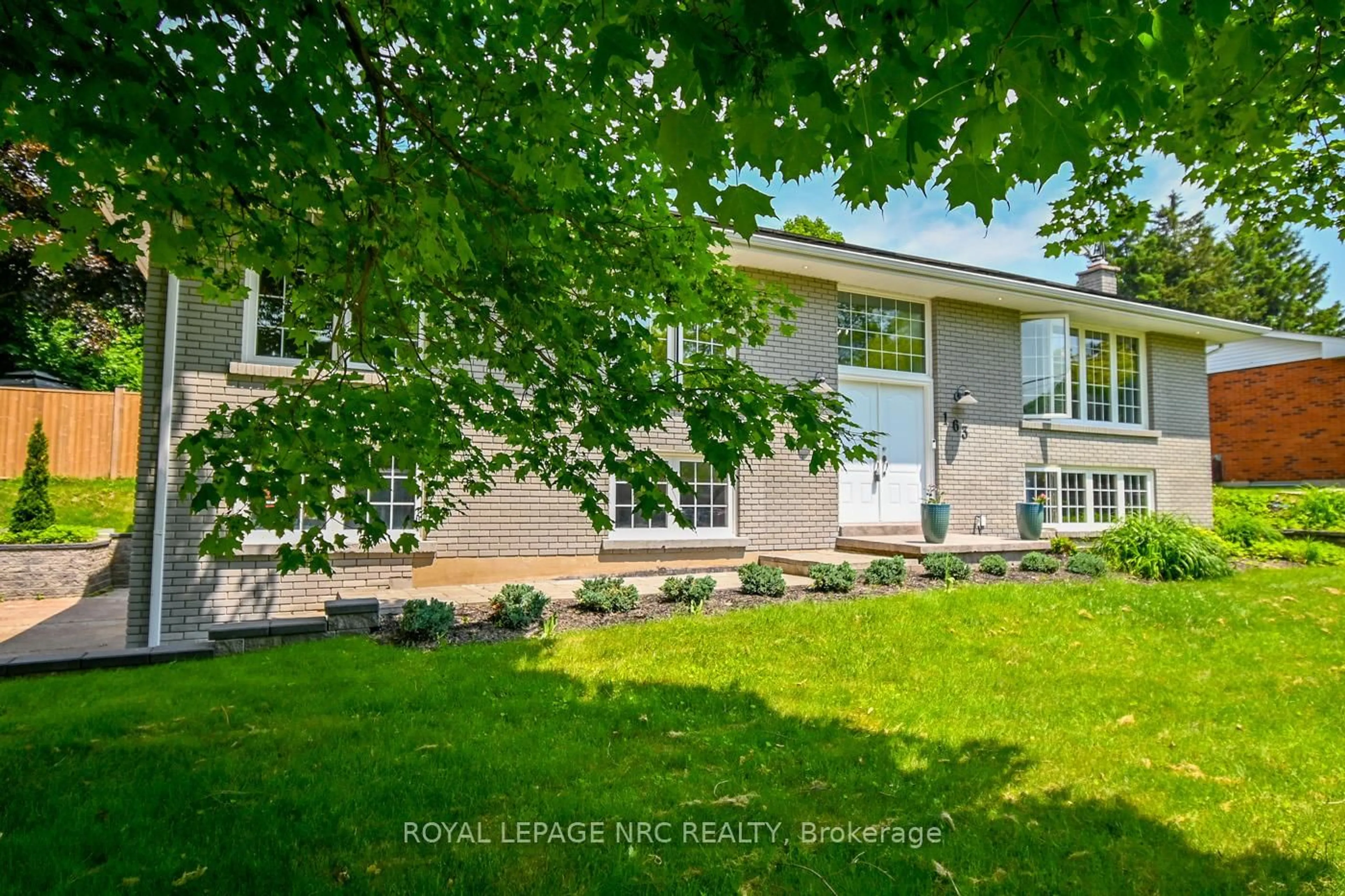 A pic from outside/outdoor area/front of a property/back of a property/a pic from drone, unknown for 163 Pancake Lane, Pelham Ontario L0S 1E0