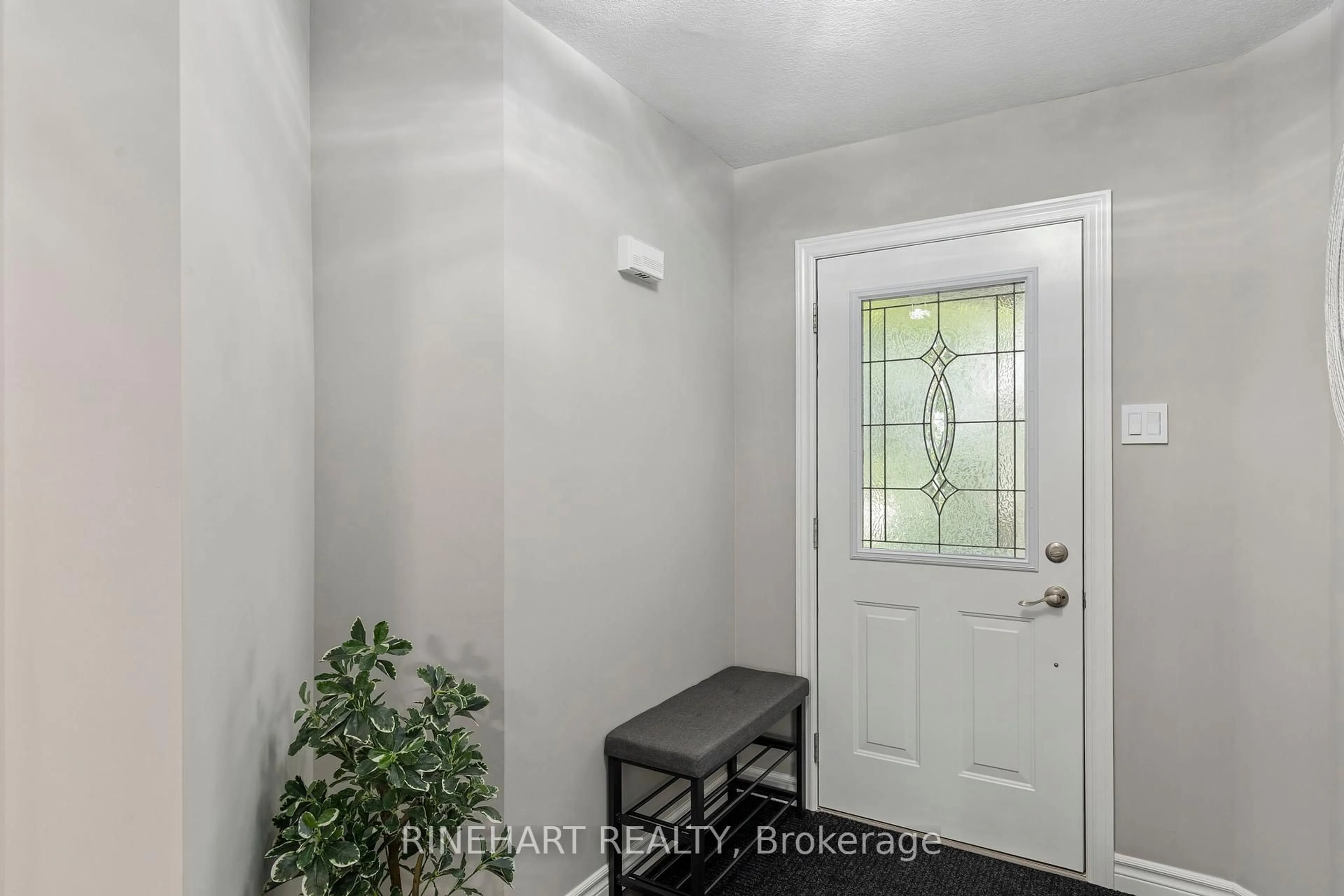 Indoor entryway for 1152 Fogerty St, London North Ontario N5X 4P3