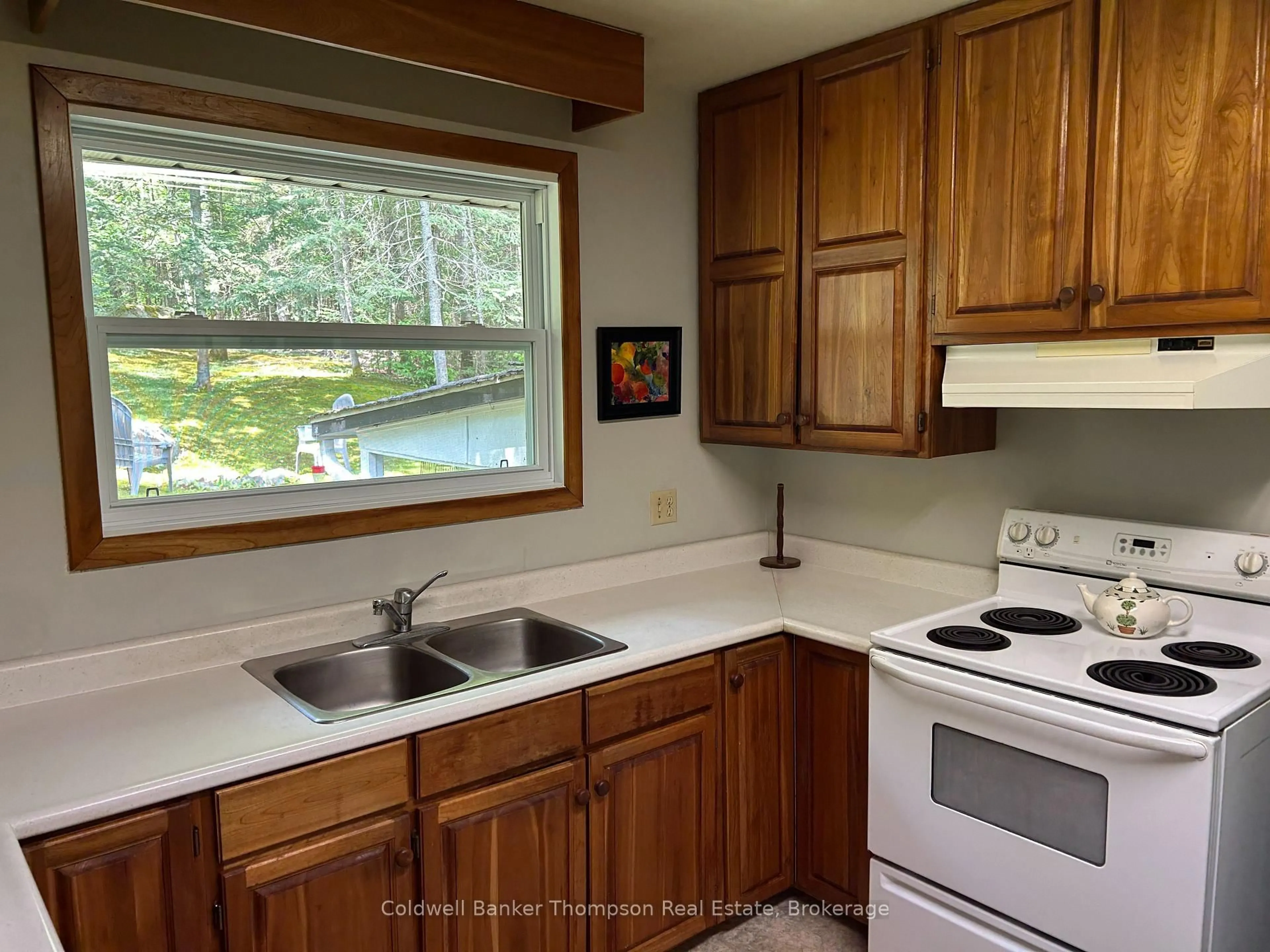 Standard kitchen, unknown for 6 Murray St, Sundridge Ontario P0A 1Z0
