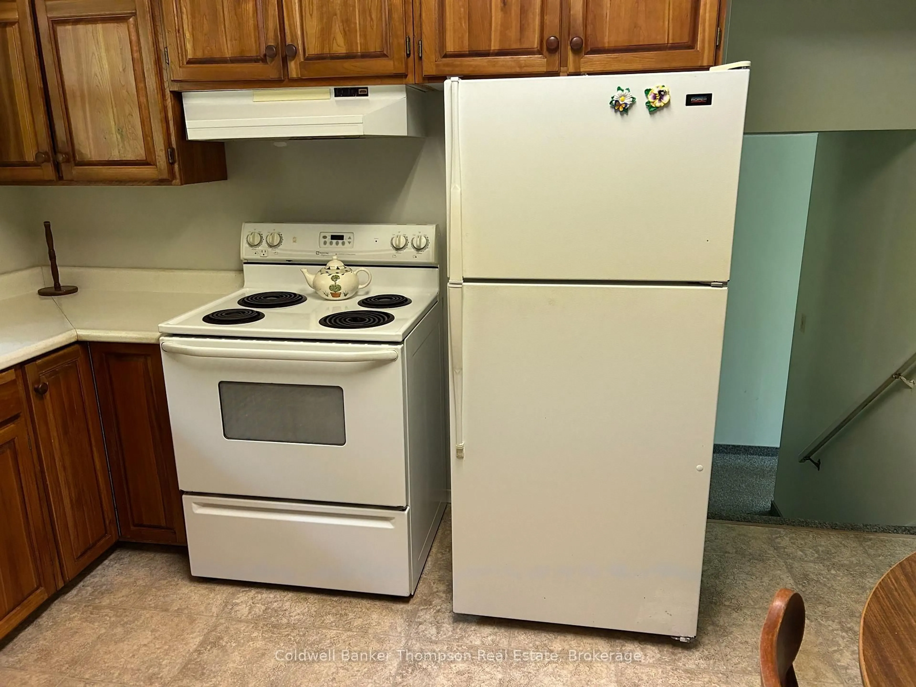 Standard kitchen, unknown for 6 Murray St, Sundridge Ontario P0A 1Z0