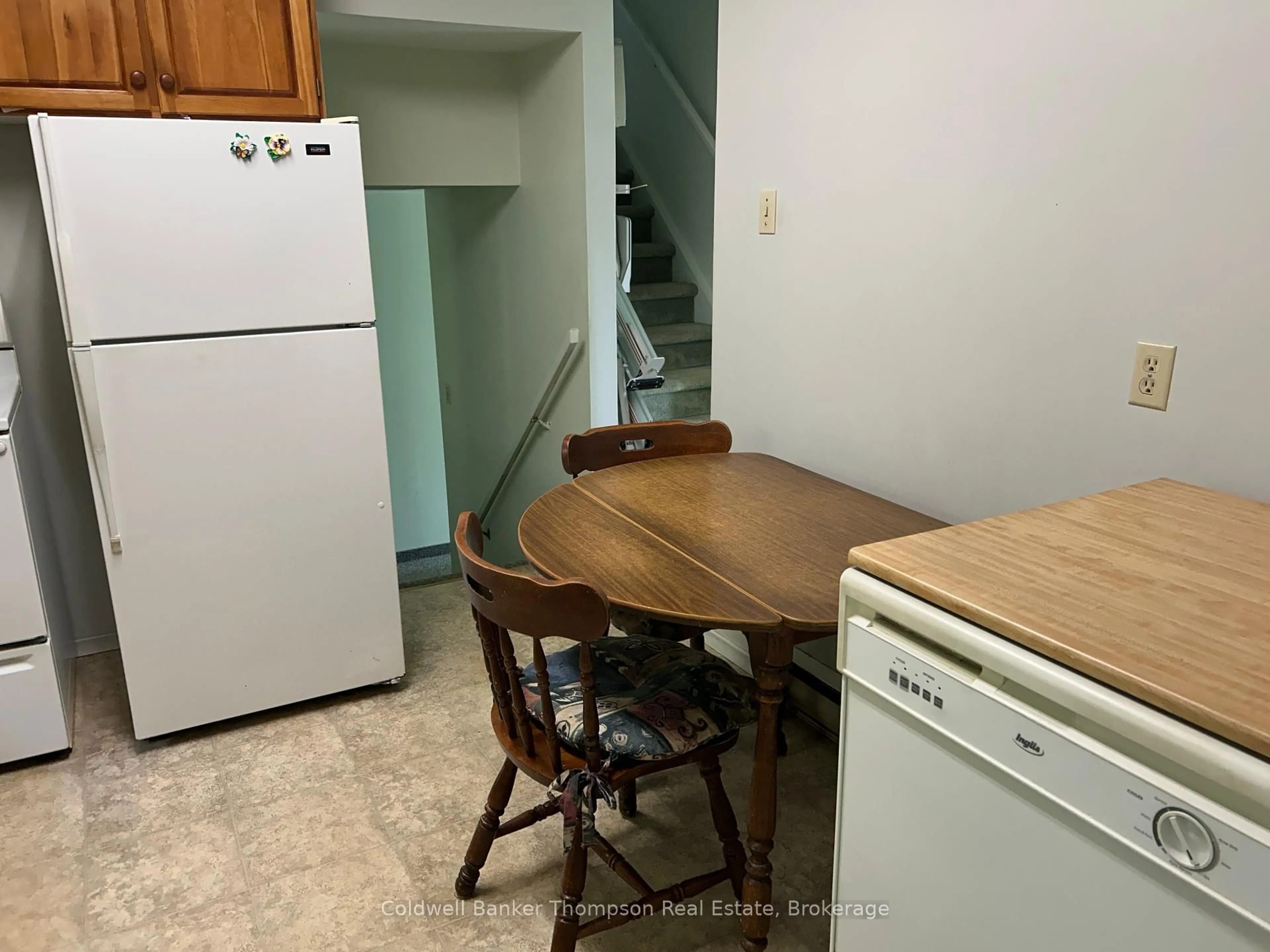Standard kitchen, unknown for 6 Murray St, Sundridge Ontario P0A 1Z0