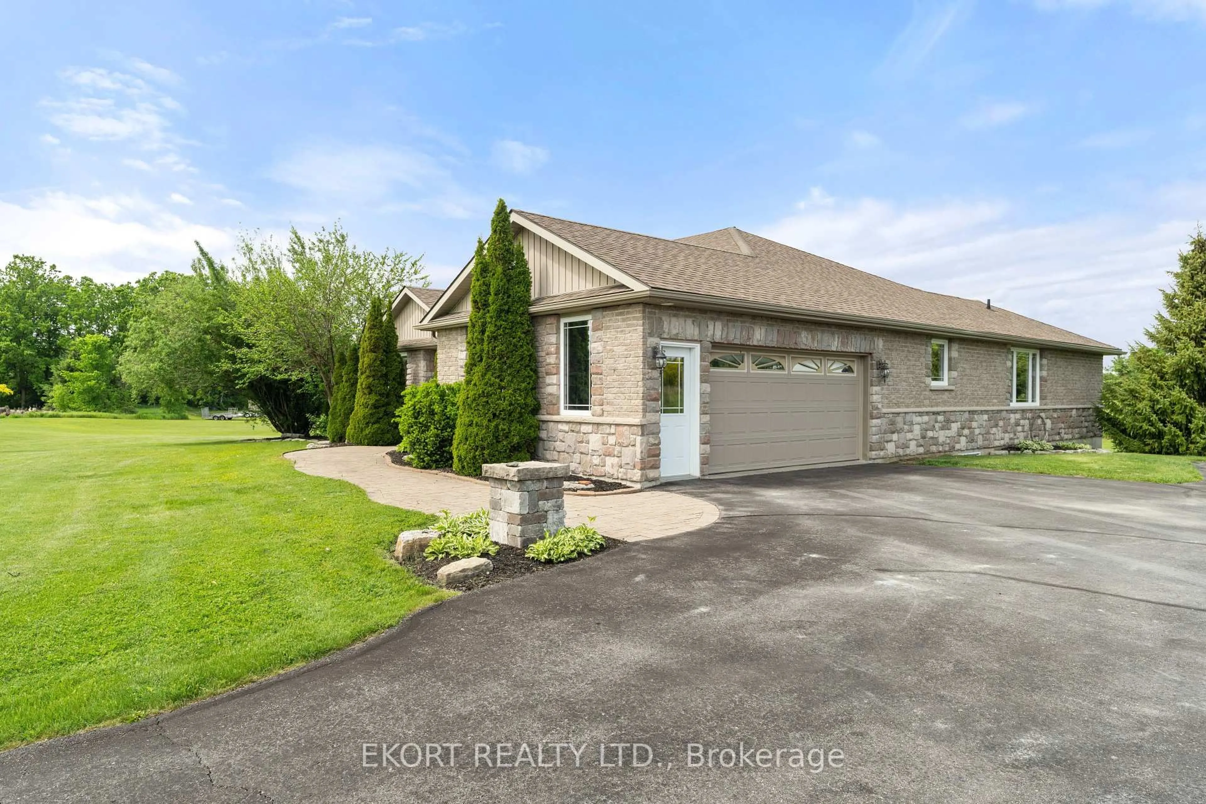 A pic from outside/outdoor area/front of a property/back of a property/a pic from drone, street for 385 Ridge Rd, Stirling Ontario K0K 3E0