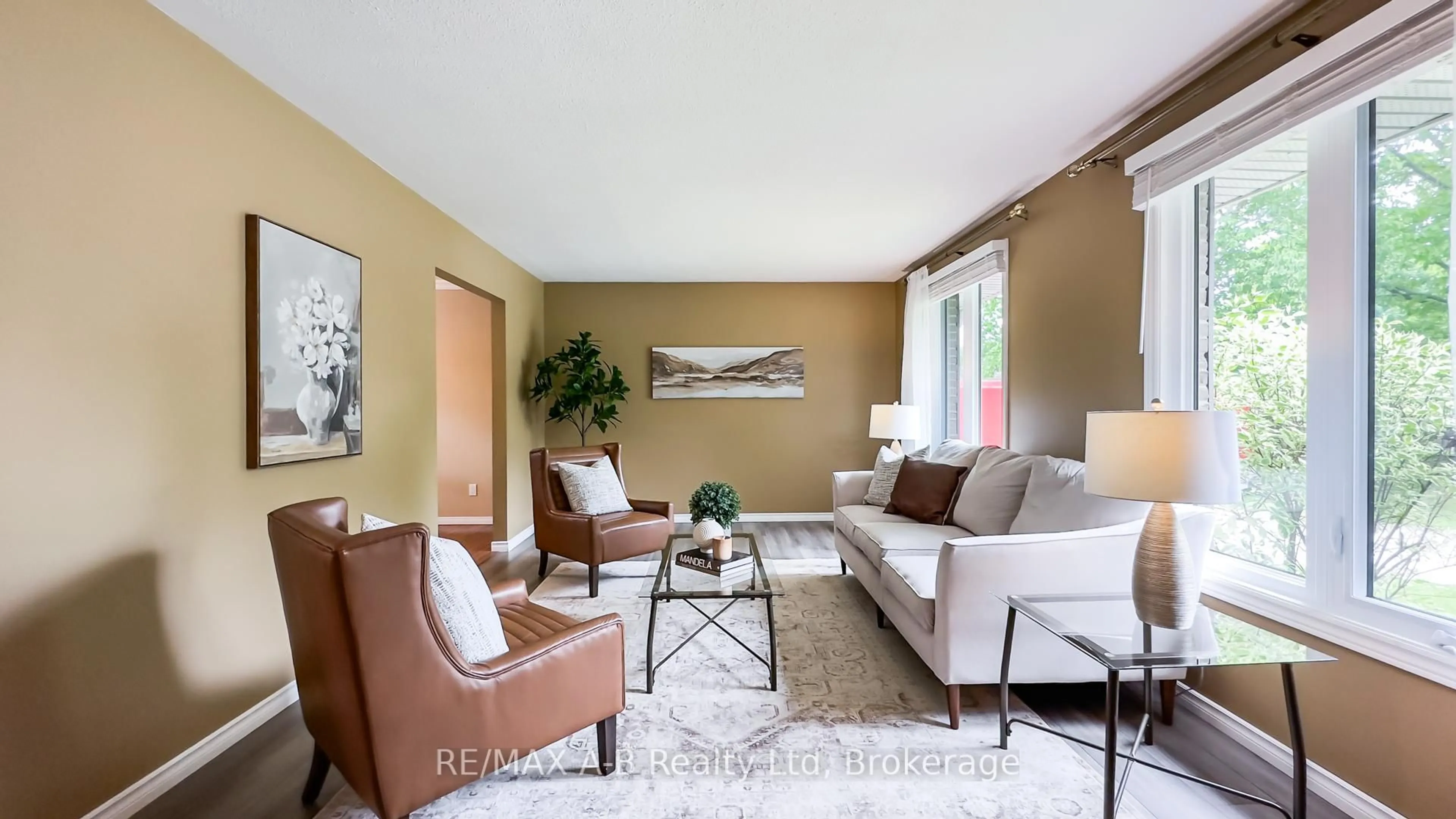 Living room with furniture, unknown for 18 CONWAY Crt, Zorra Ontario N0M 2M0