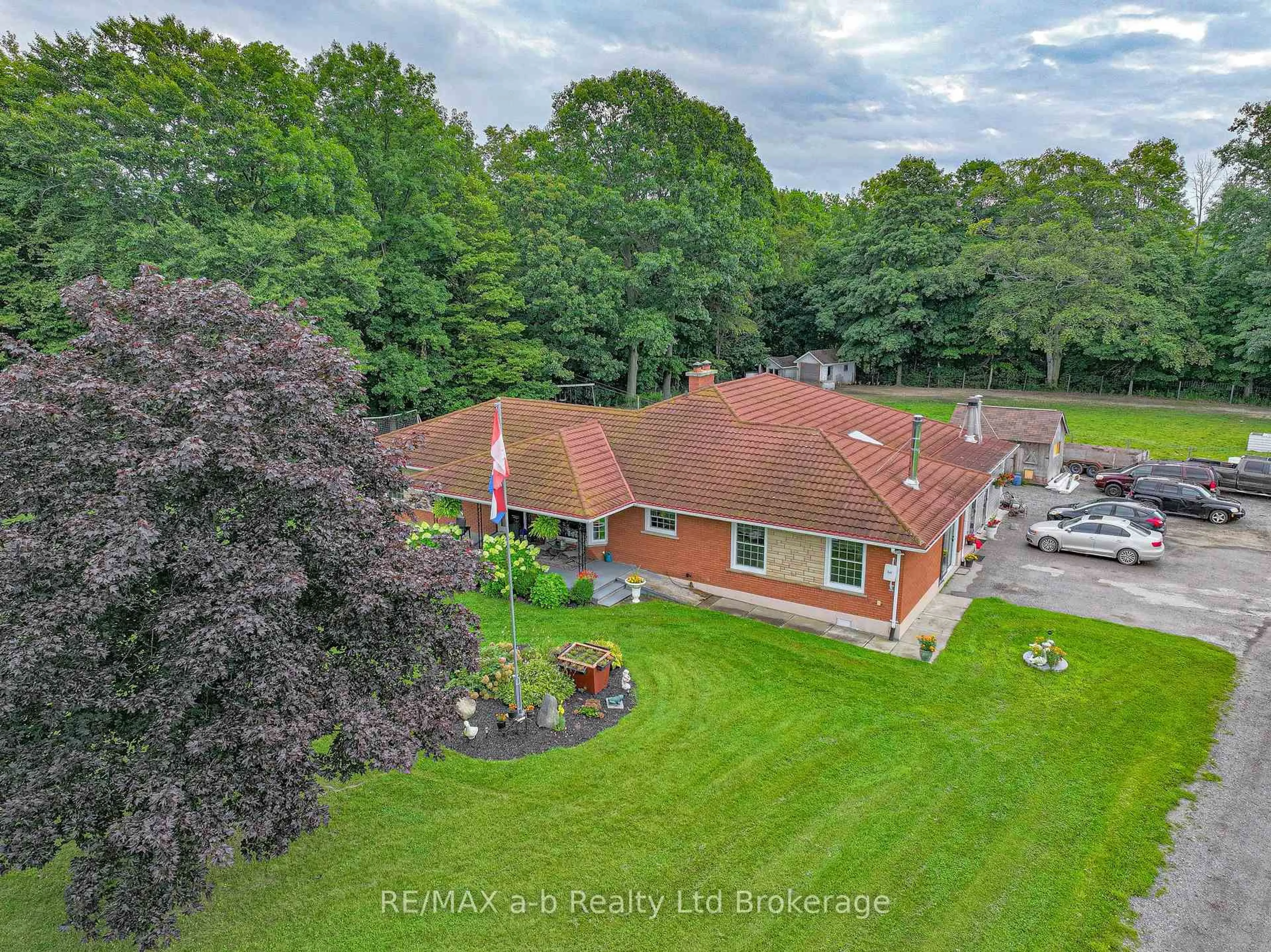 A pic from outside/outdoor area/front of a property/back of a property/a pic from drone, unknown for 244 11th Concession Rd, Norfolk Ontario N0E 1G0