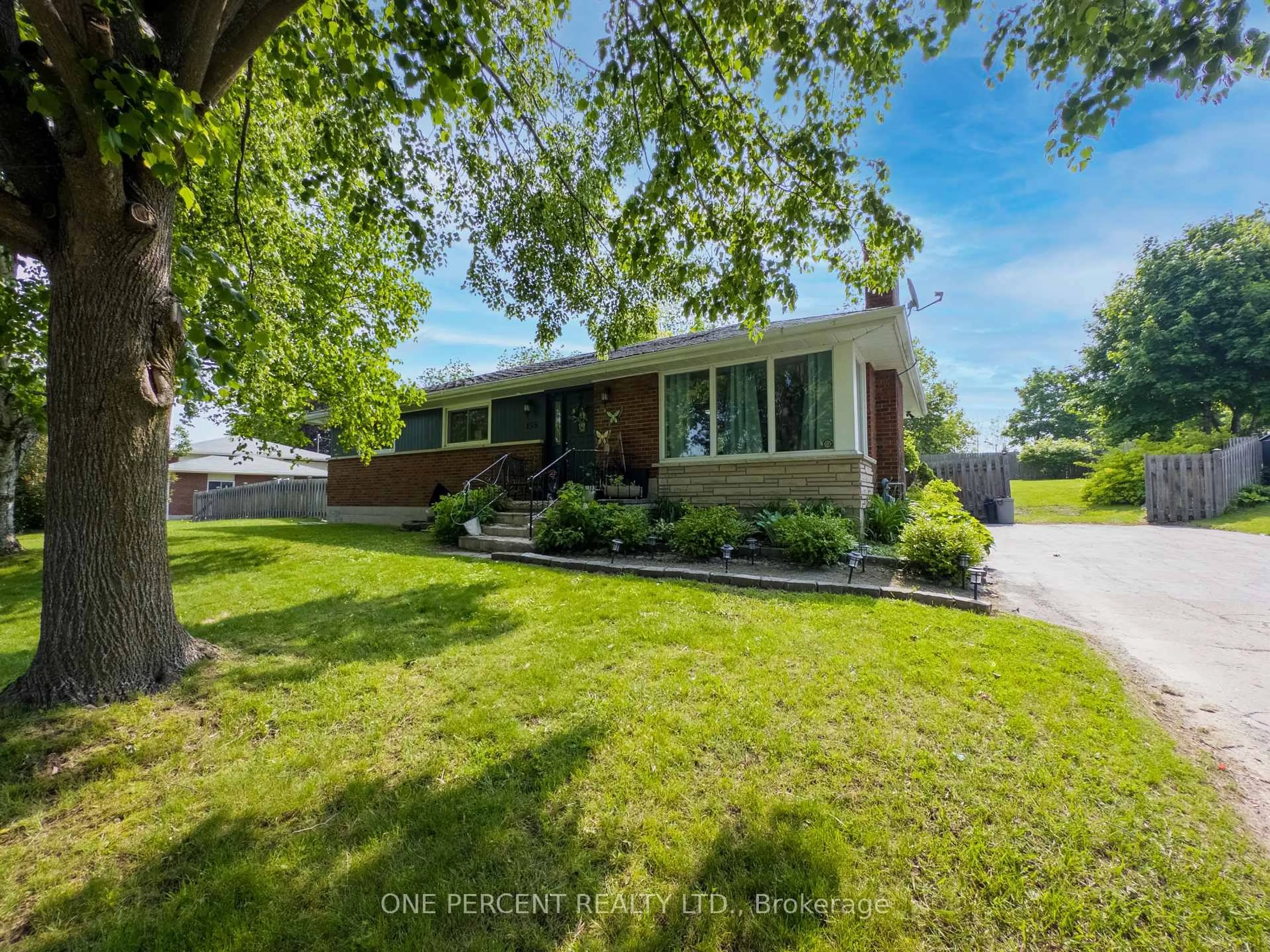 A pic from outside/outdoor area/front of a property/back of a property/a pic from drone, street for 155 Cromwell St, Trent Hills Ontario K0L 1L0