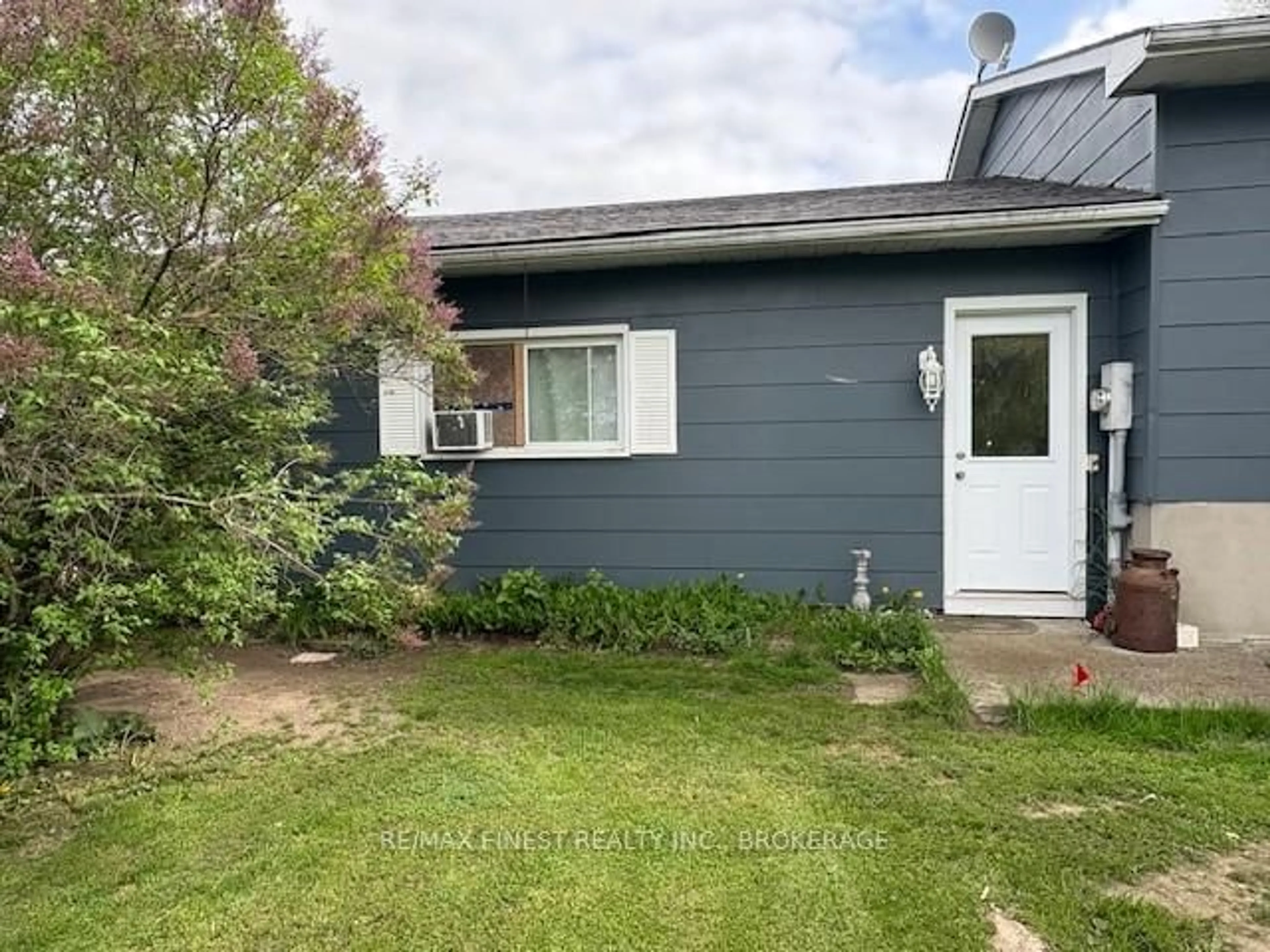 A pic from outside/outdoor area/front of a property/back of a property/a pic from drone, street for 4879 Accommodation Rd, Kingston Ontario K7P 0L8