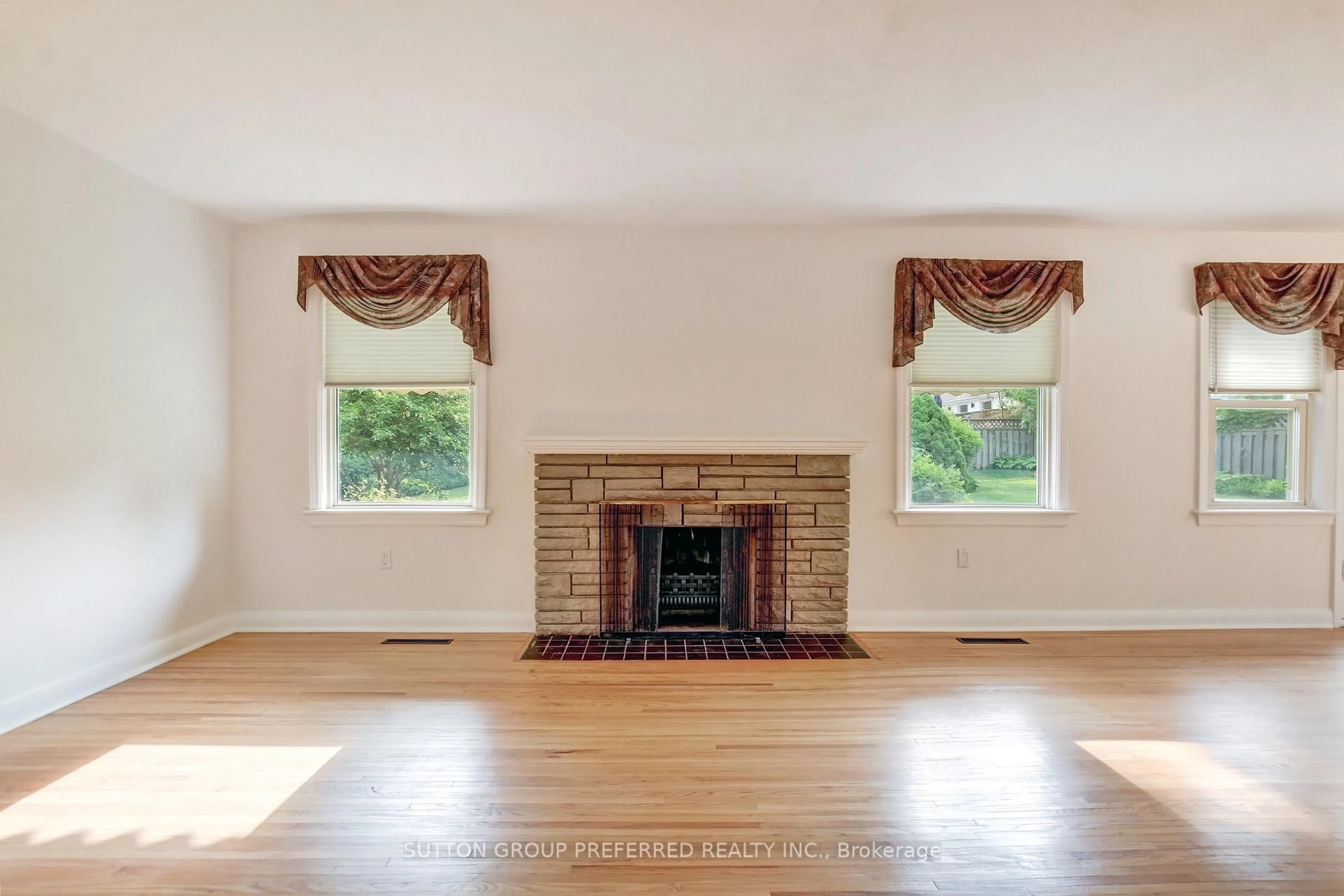 Living room with furniture, unknown for 388 Colville Blvd, London South Ontario N6K 2J5