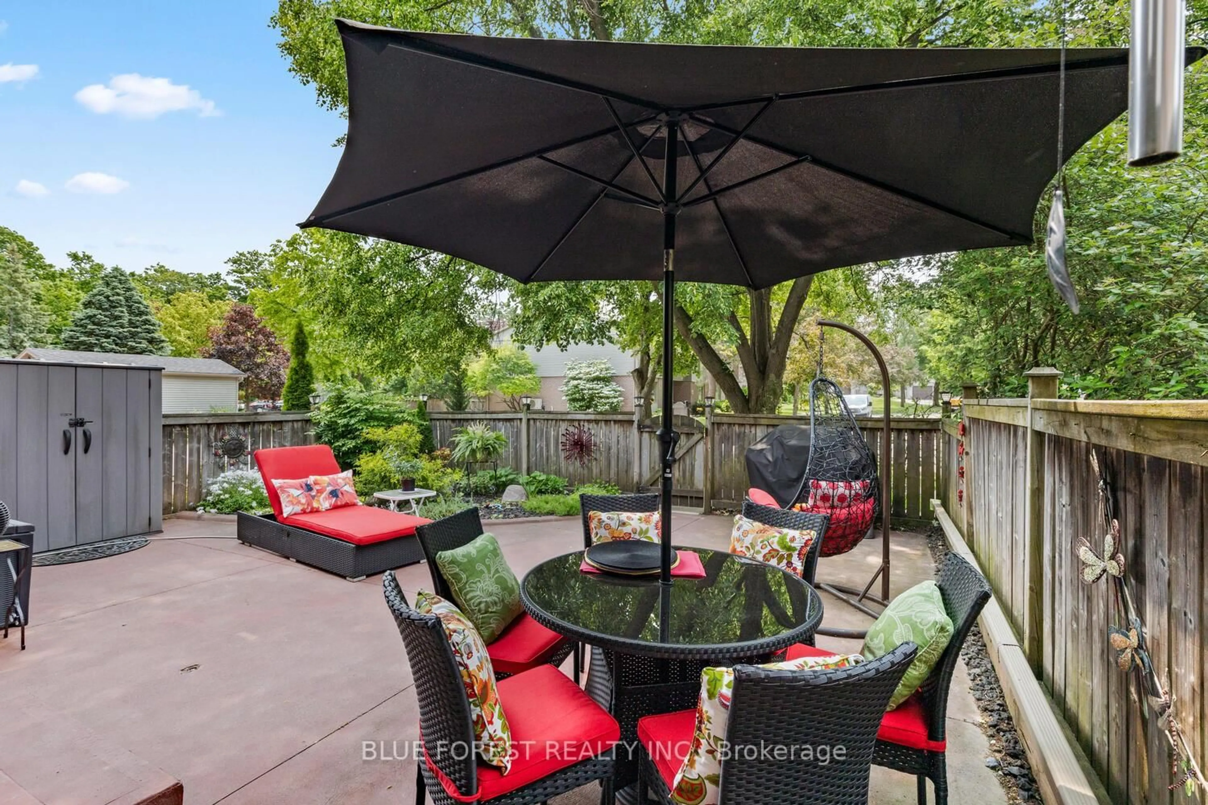 Patio, unknown for 38 Berkshire Crt, London South Ontario N6J 3N7
