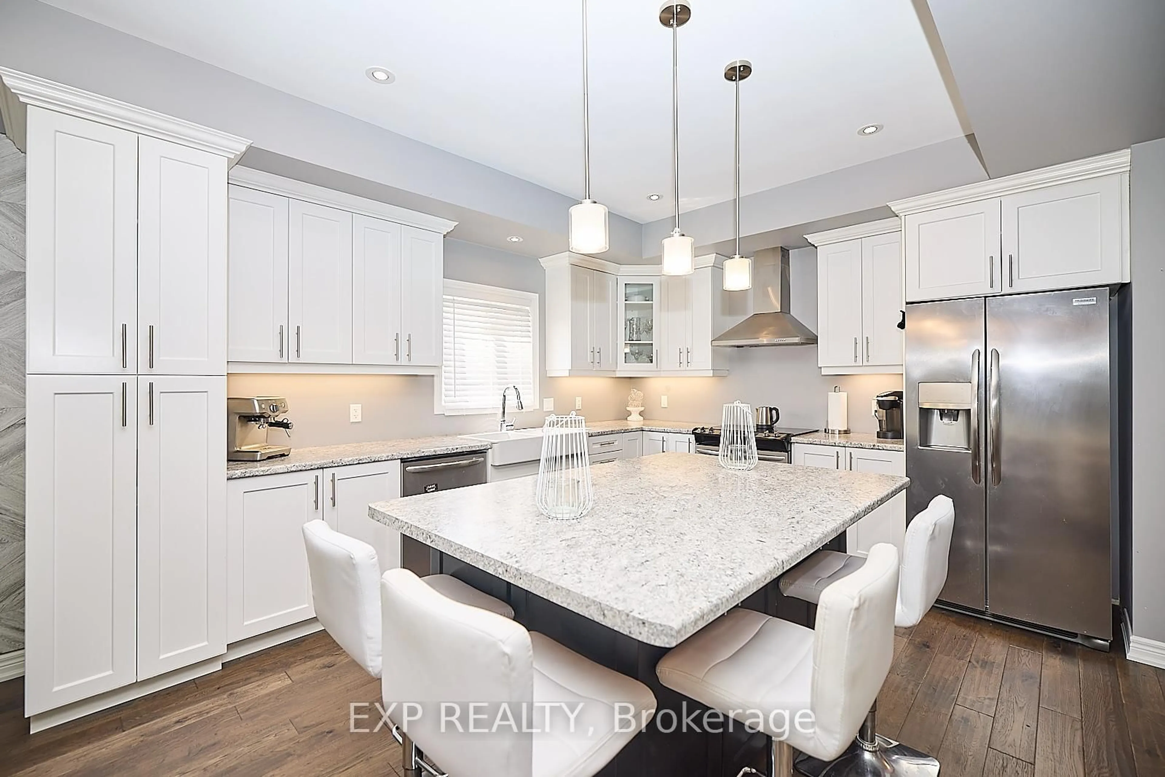 Contemporary kitchen, ceramic/tile floor for 4274 SIXTH Ave, Niagara Falls Ontario L2E 4S8