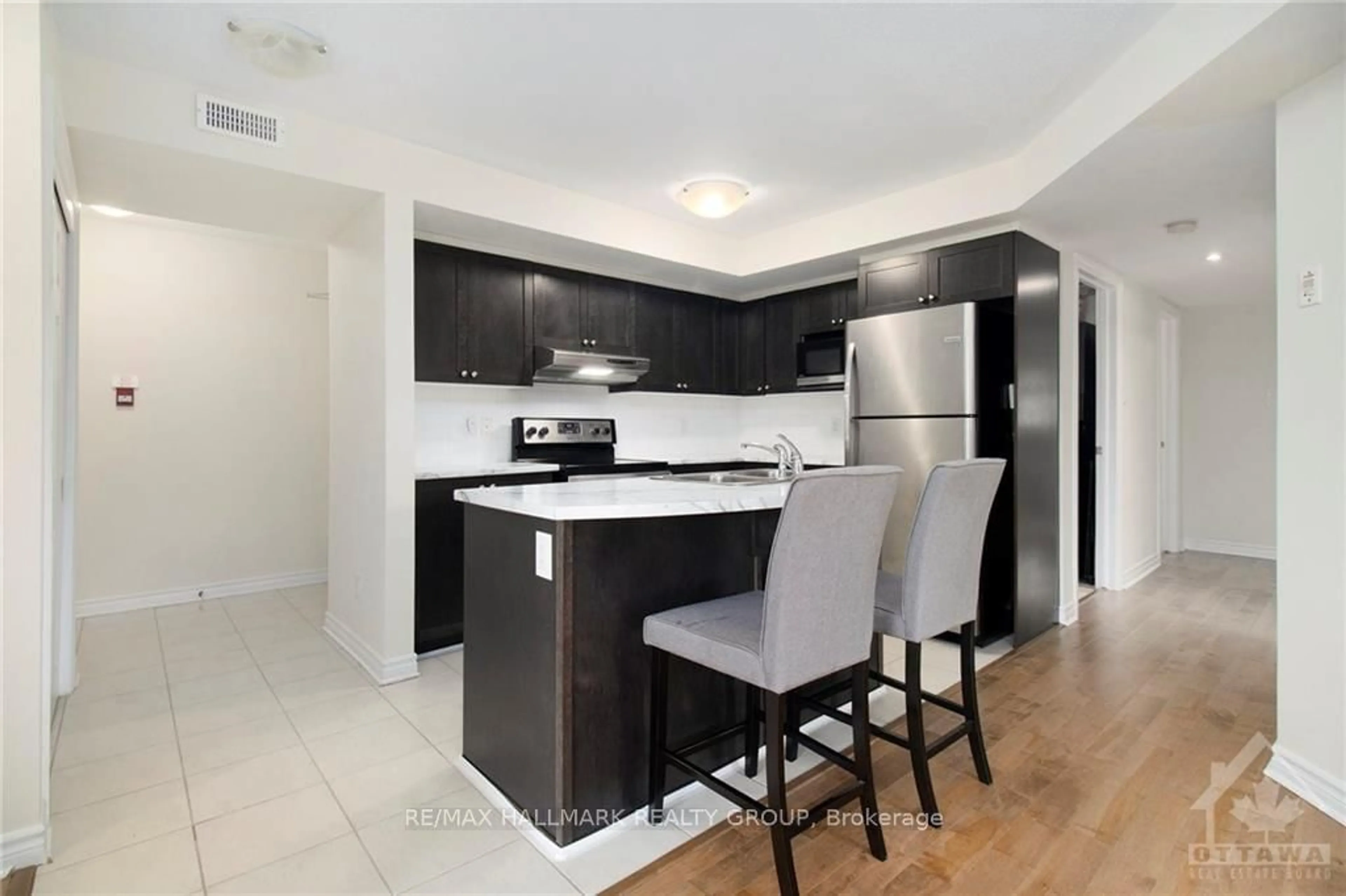 Unknown for 105 BLUESTONE PRIVATE #1, Ottawa Ontario K4A 0M5