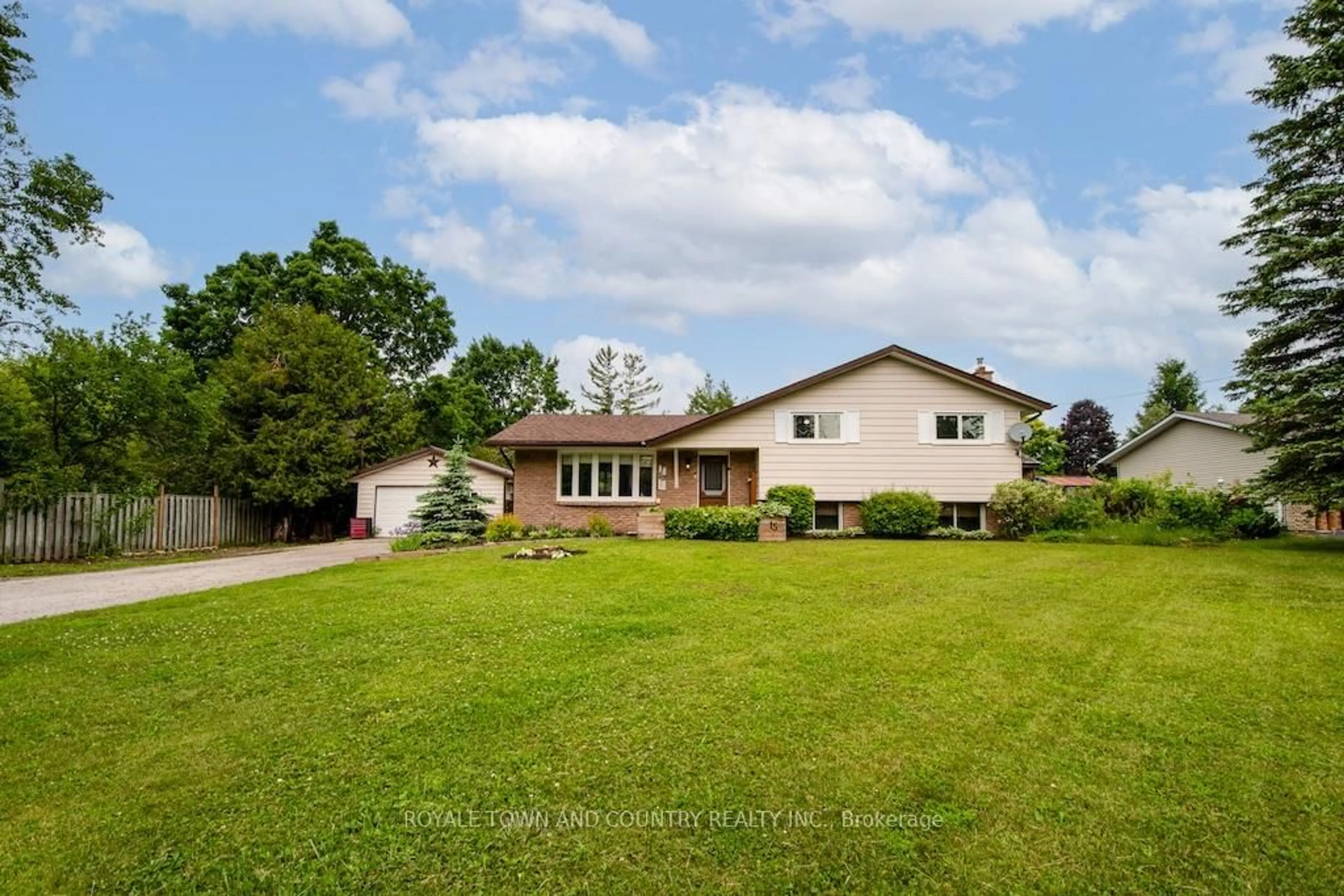 Unknown for 15 Janet Dr, Kawartha Lakes Ontario L0B 1K0