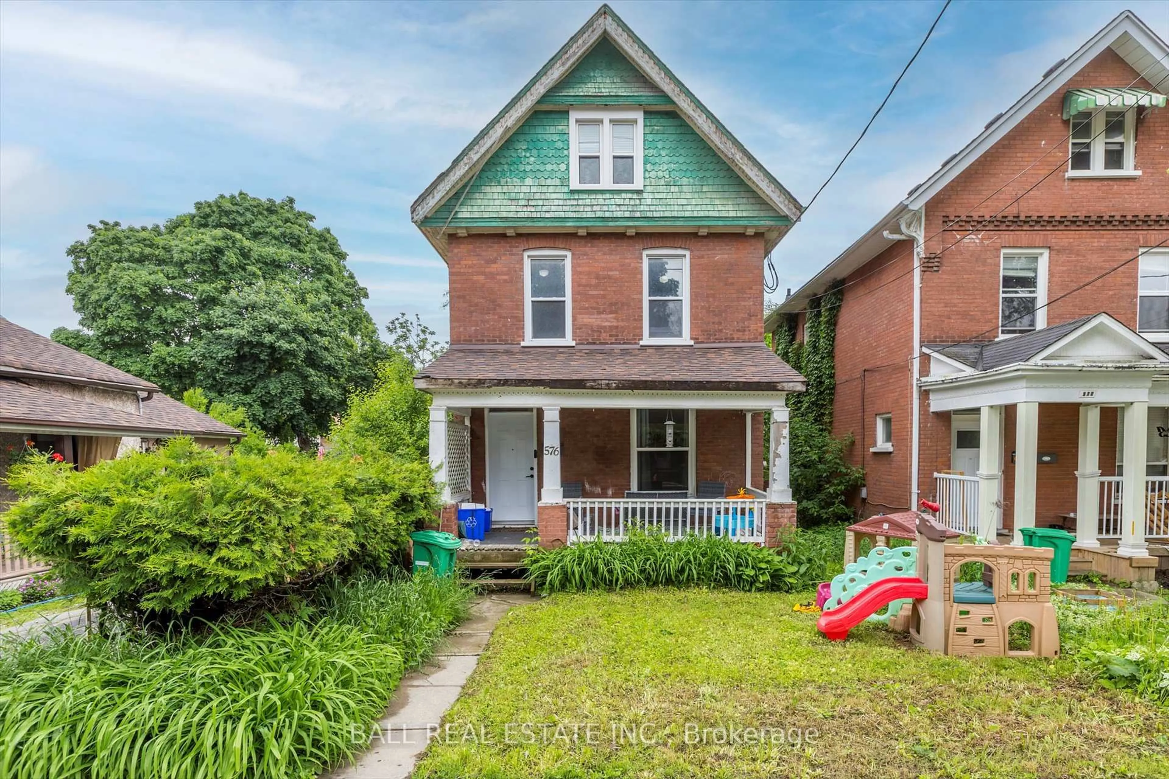 Home with brick exterior material, street for 576 Bethune St, Peterborough Central Ontario K9H 3Z8