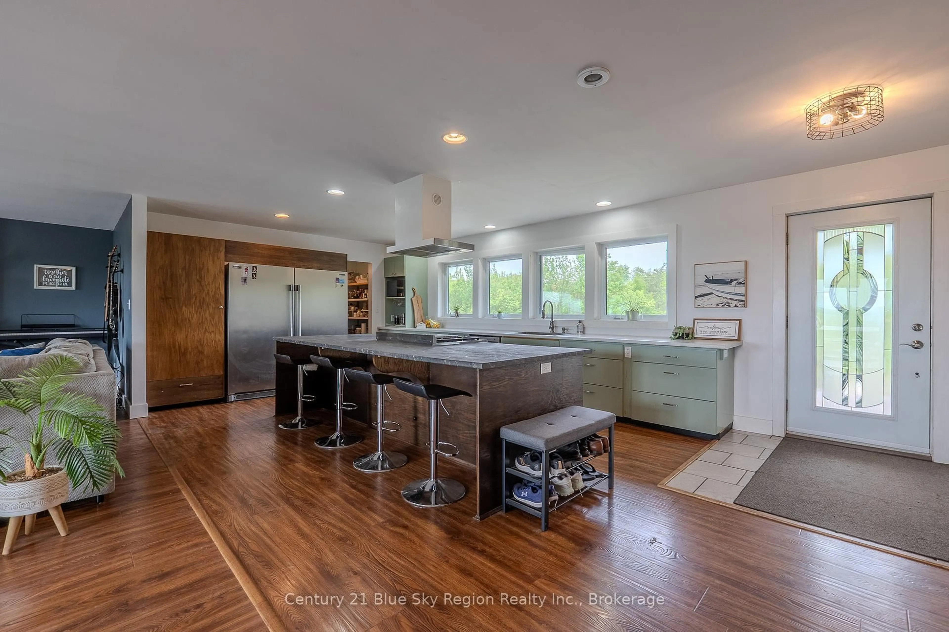 Open concept kitchen, unknown for 11327 Highway 17, West Nipissing Ontario P0H 1G0