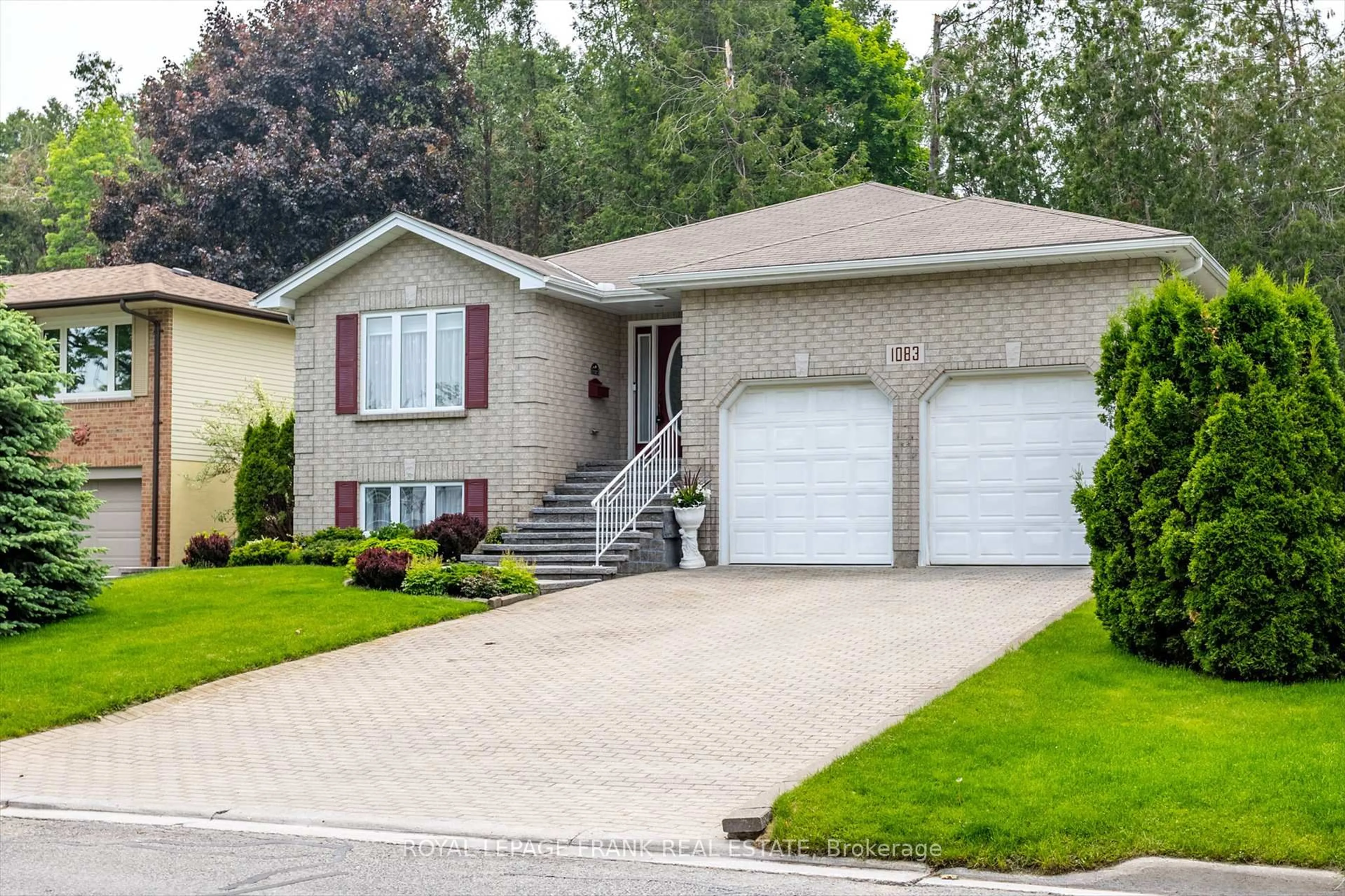 Home with vinyl exterior material, street for 1083 Danita Blvd, Peterborough West Ontario K9J 7K7