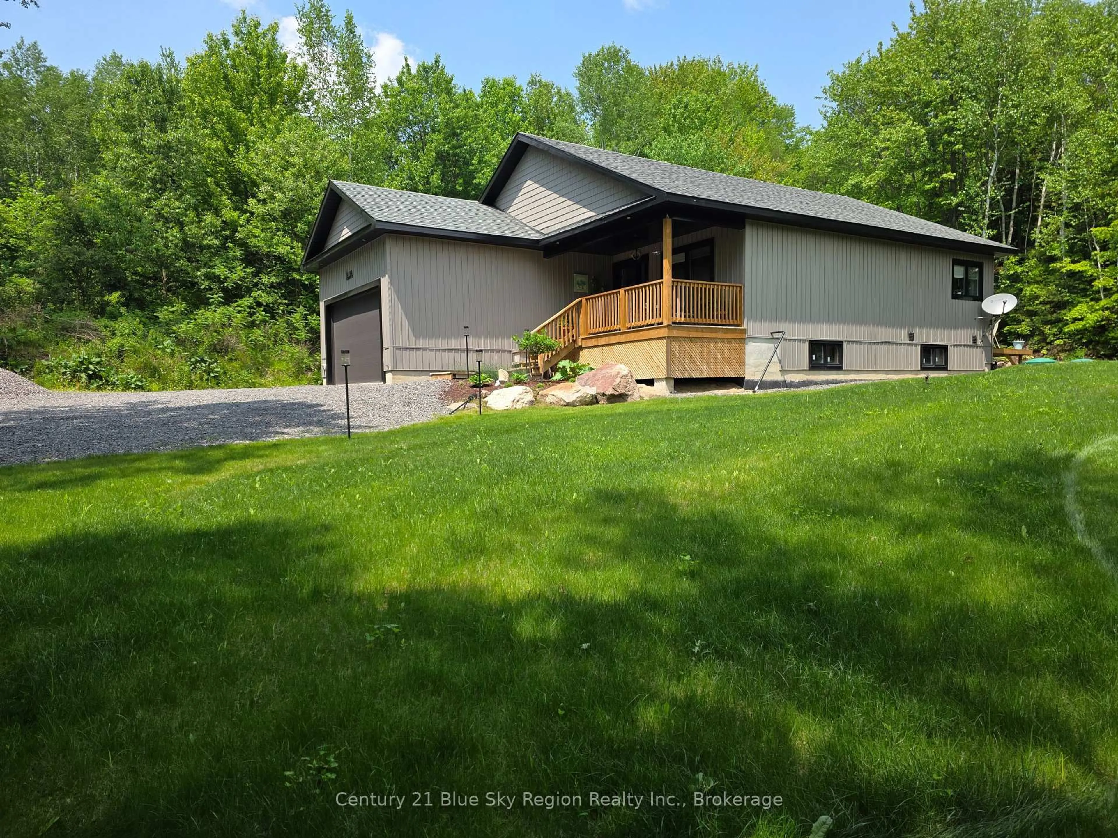 Home with vinyl exterior material, water/lake/river/ocean view for 104 GREENWOOD Dr, Bonfield Ontario P0H 1E0