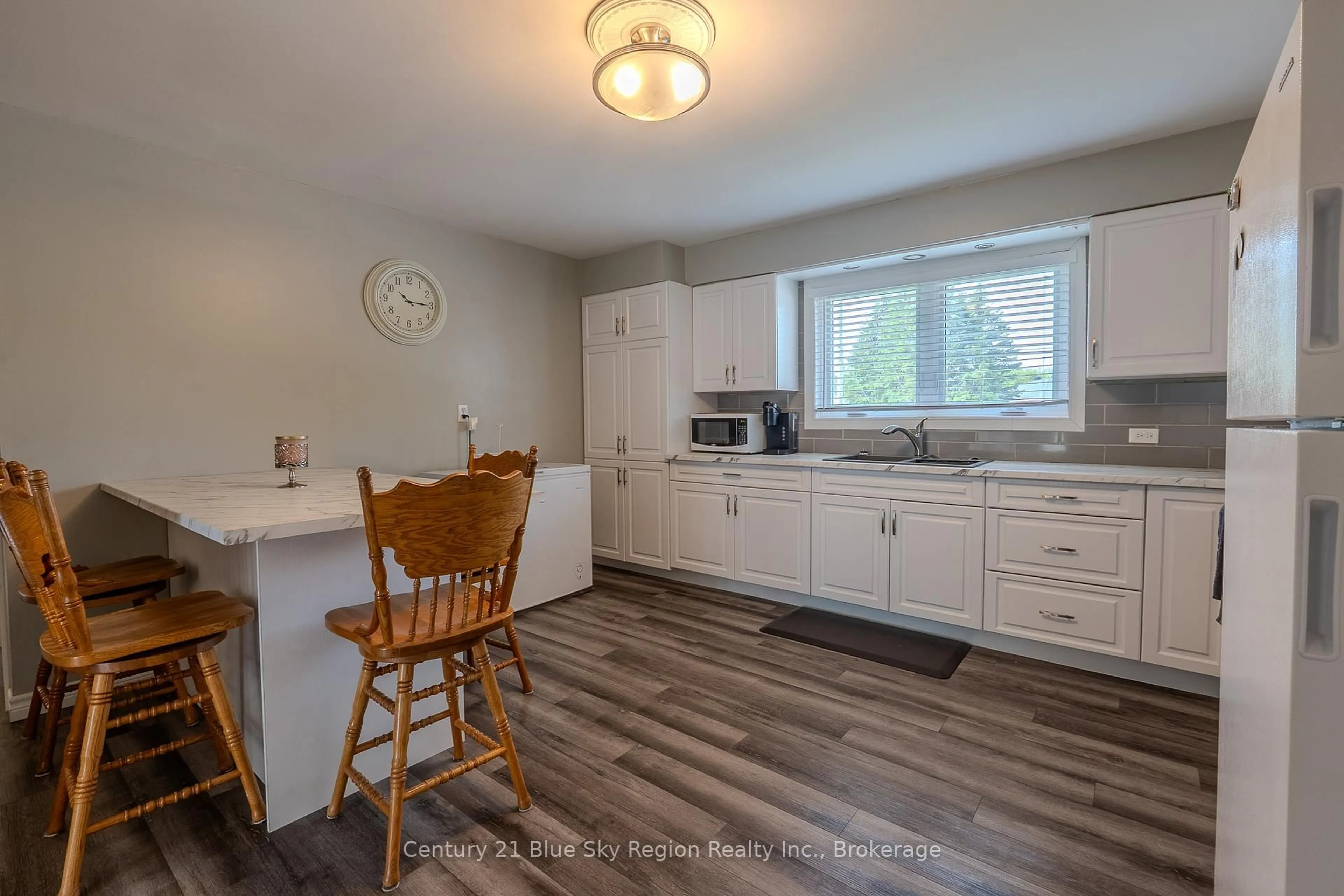 Standard kitchen, unknown for 240 Cache Bay Rd, West Nipissing Ontario P2B 3H7