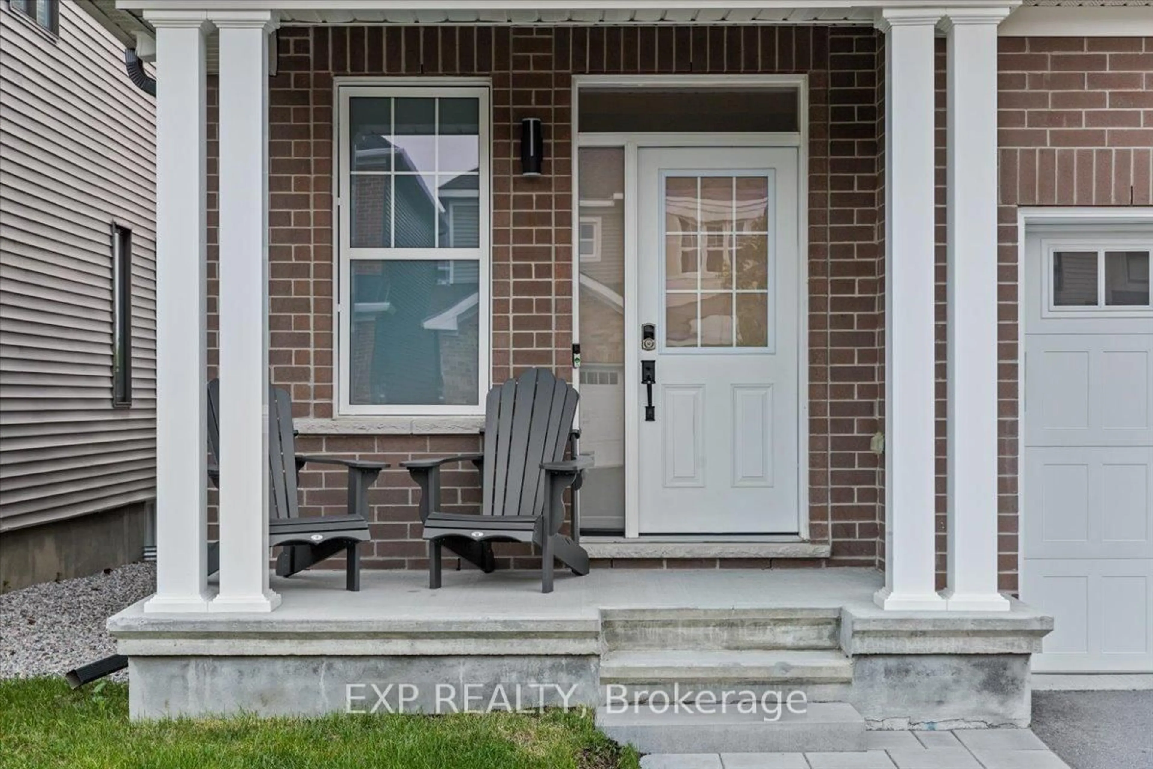 Indoor entryway for 126 Unity Pl, Ottawa Ontario K2S 2Y8
