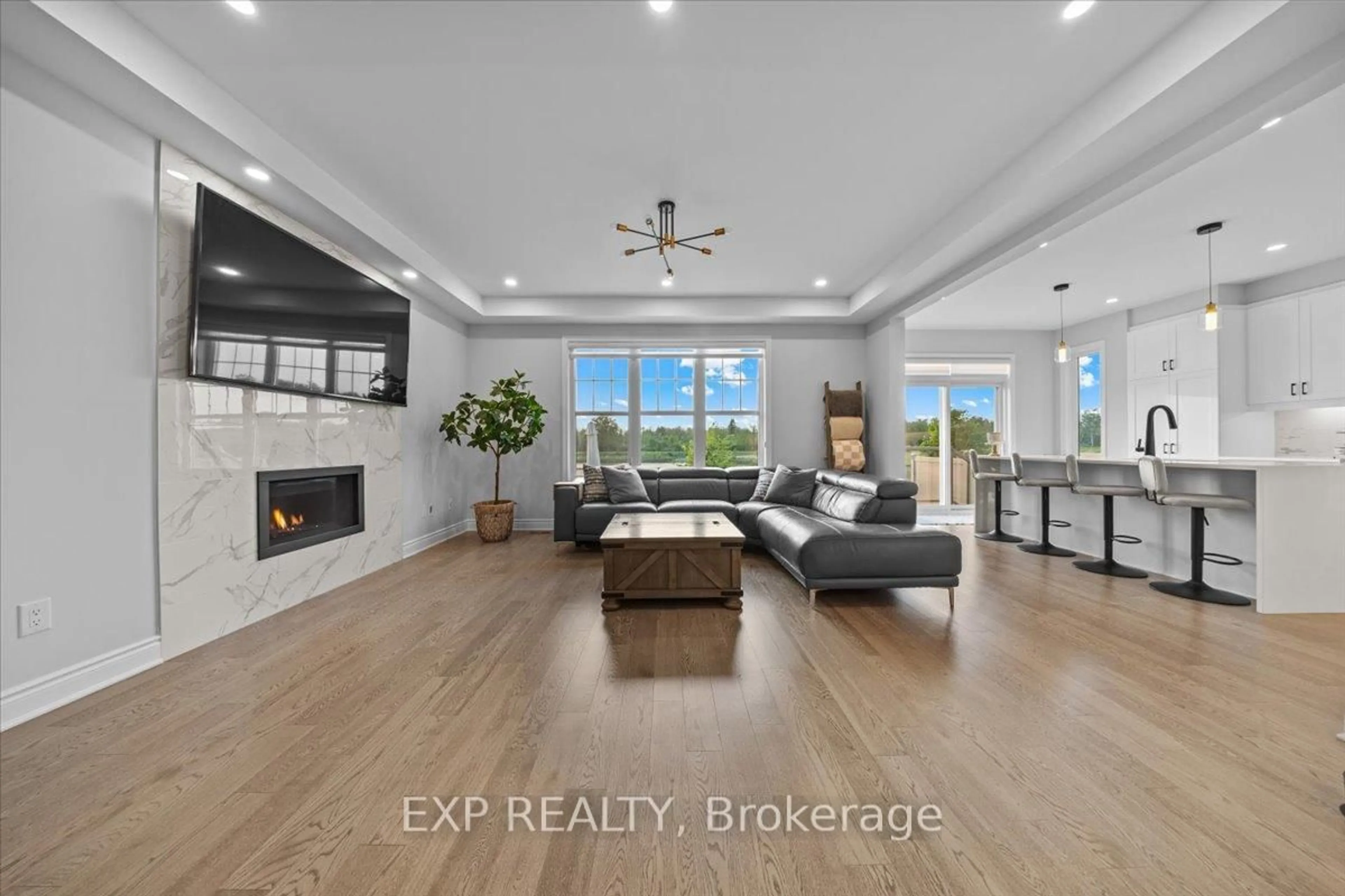 Indoor entryway for 126 Unity Pl, Ottawa Ontario K2S 2Y8
