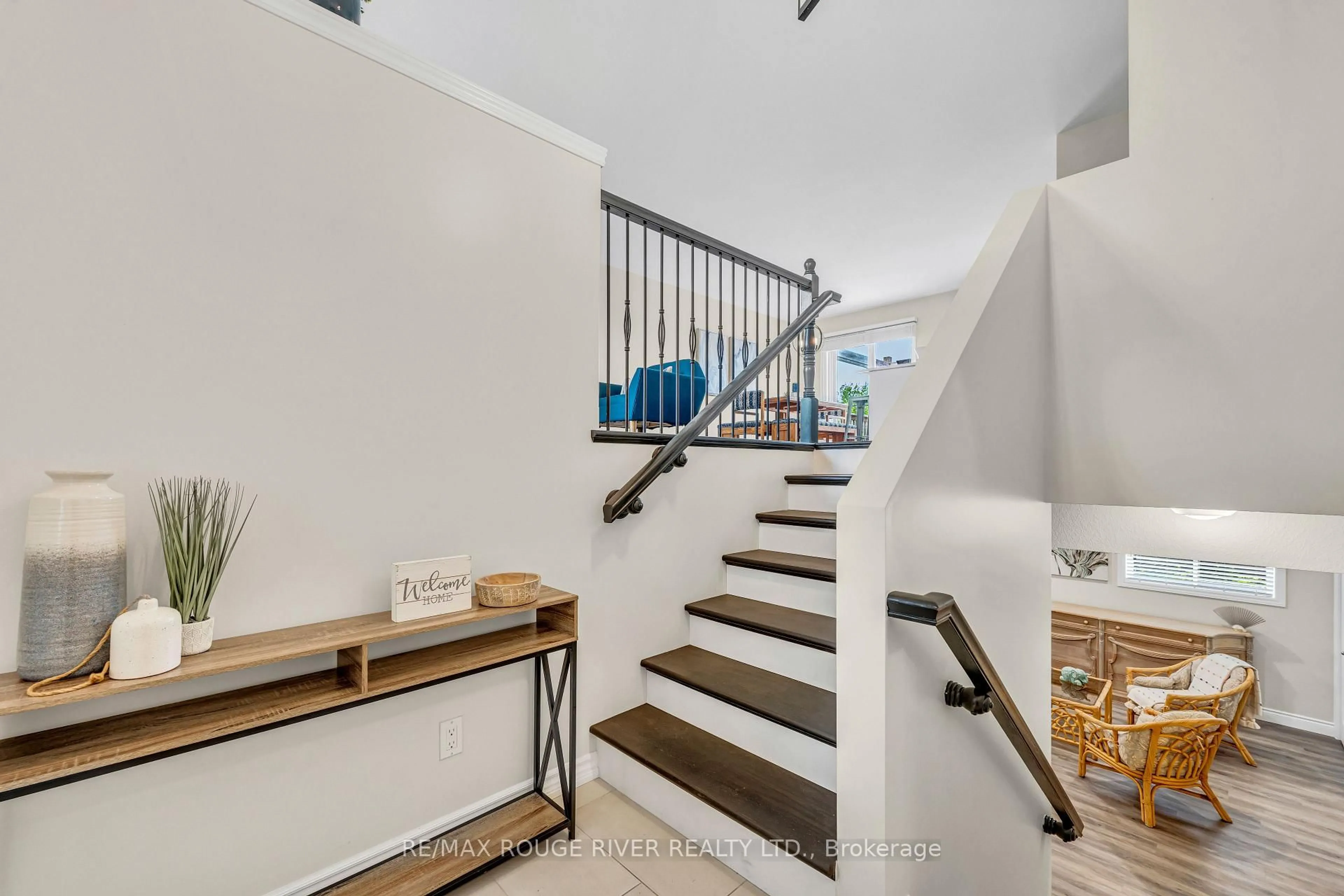 Stairs for 21 Beacon Dr, Brighton Ontario K0K 1H0