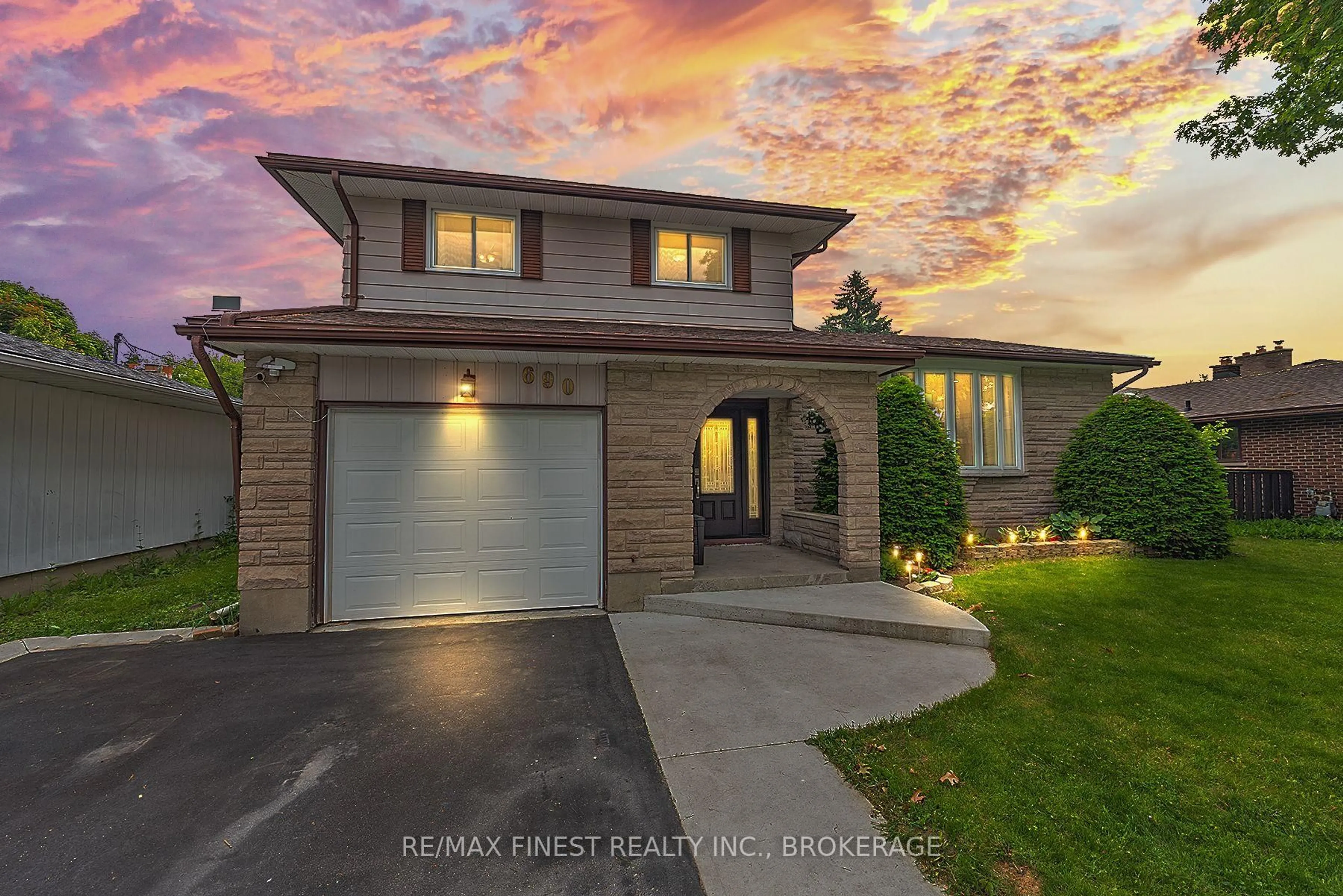 Unknown for 690 Harrow Pl, Kingston Ontario K7M 5L9