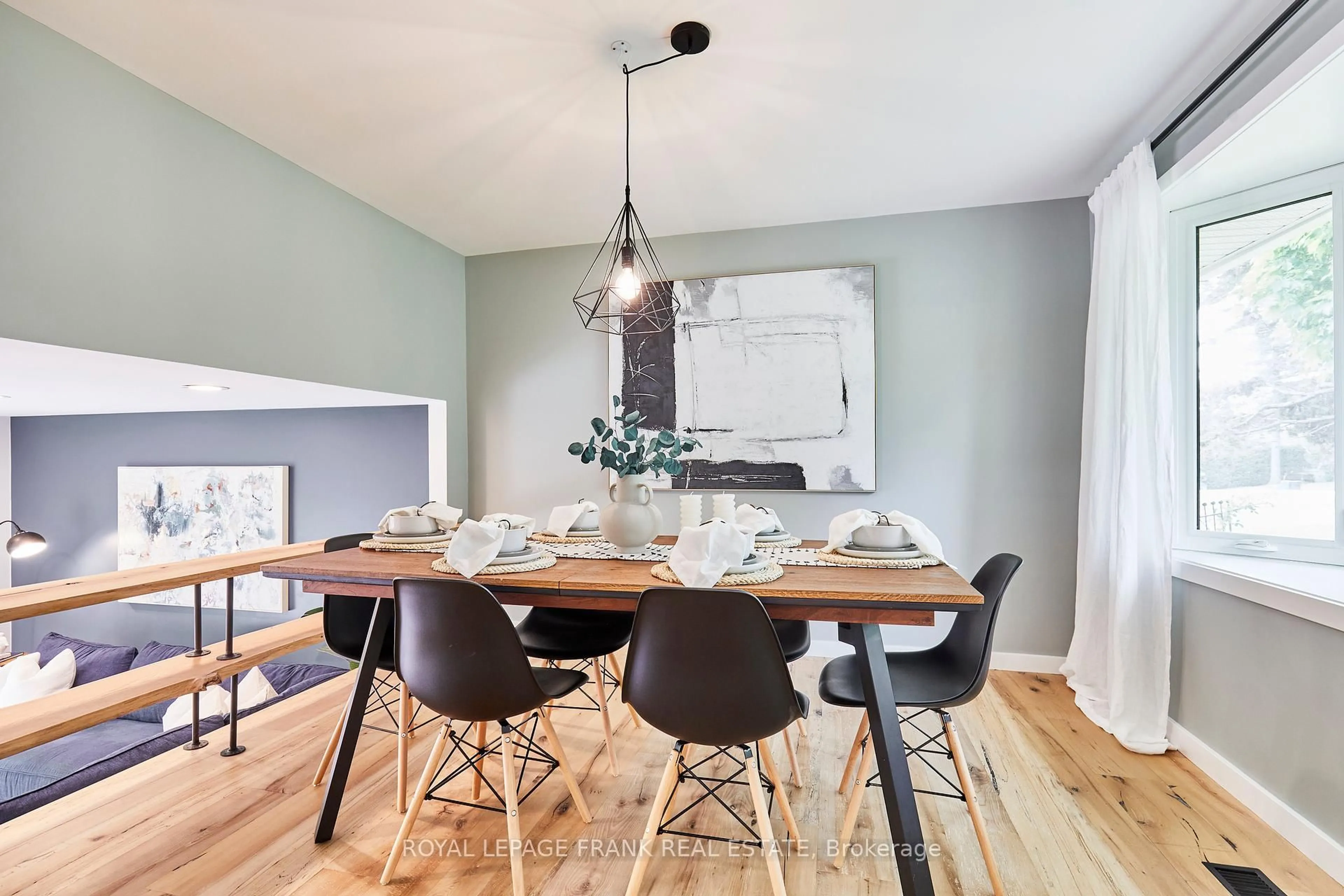 Dining room, wood/laminate floor for 132 Coulter Dr, Kawartha Lakes Ontario L0A 1K0