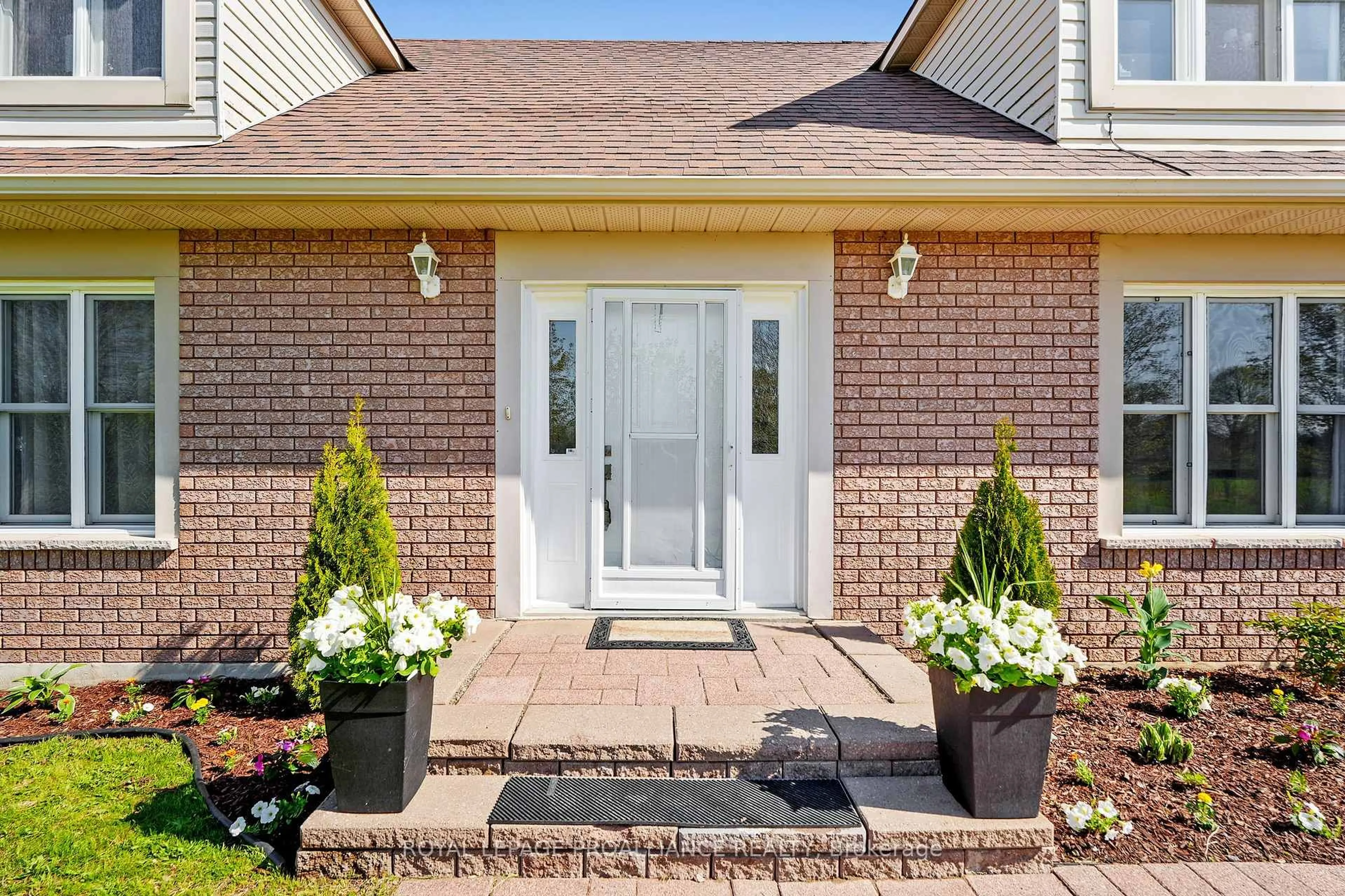 Home with brick exterior material, street for 773 Belmont Township 4th Line, Havelock-Belmont-Methuen Ontario K0L 1Z0