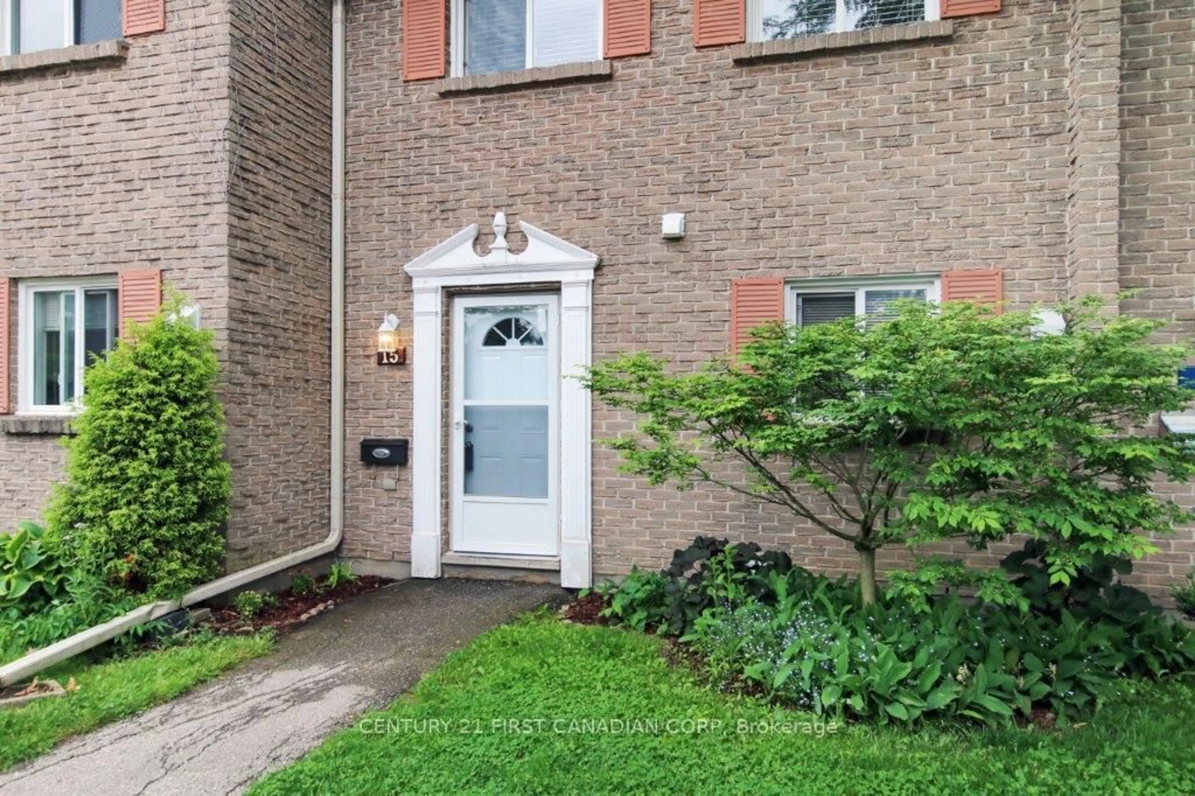 Unknown for 166 Southdale Rd #15, London South Ontario N6J 2J1