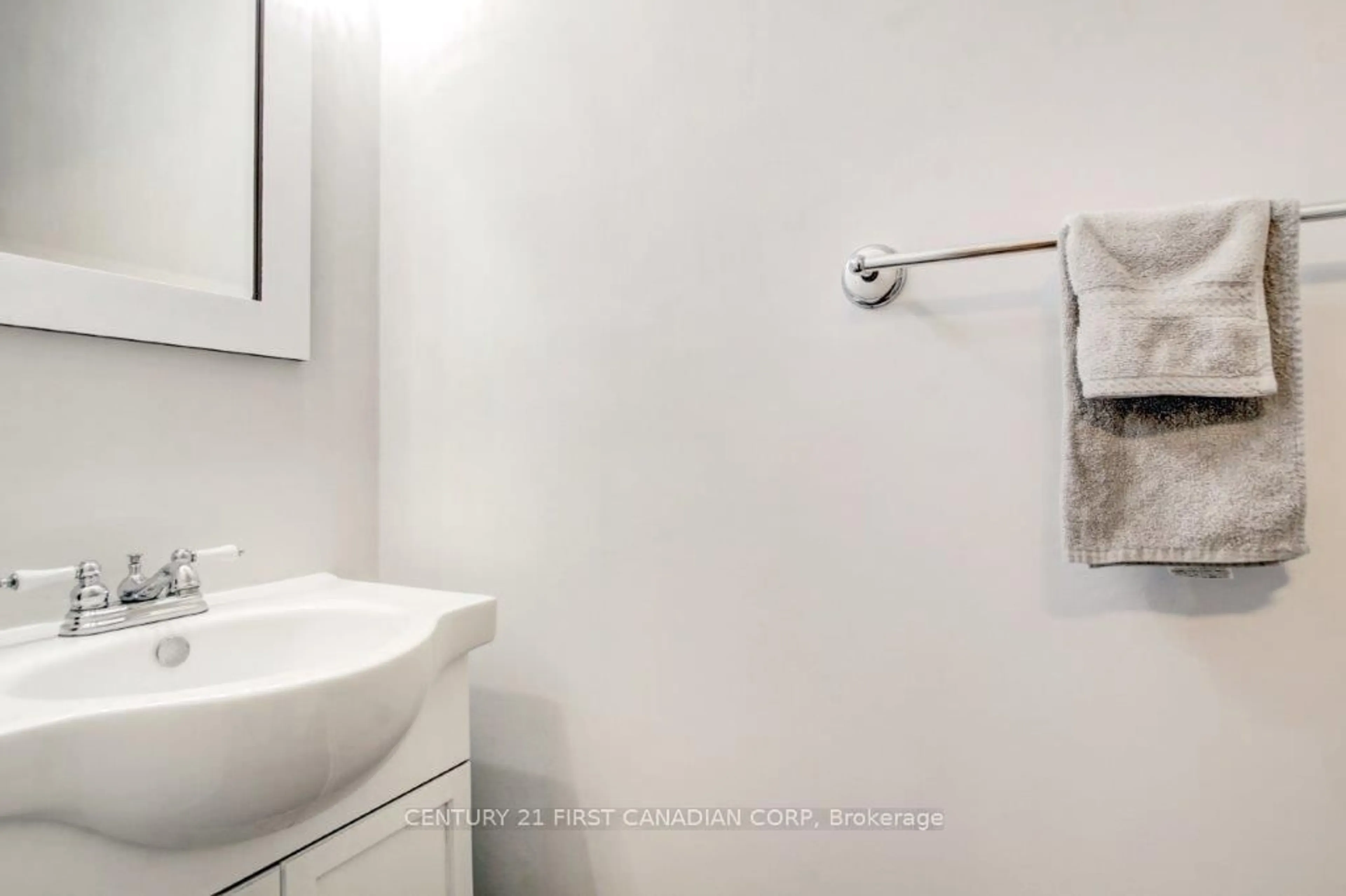 Standard bathroom, unknown for 166 Southdale Rd #15, London South Ontario N6J 2J1