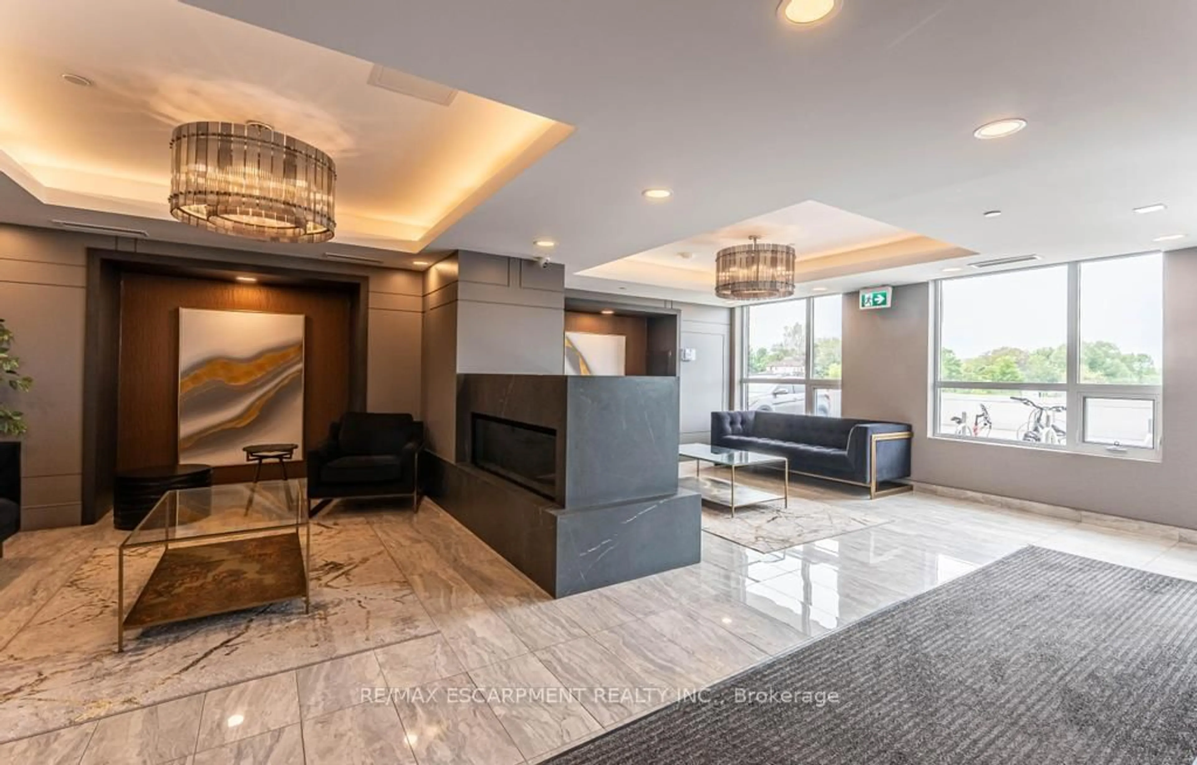 Lobby for 5055 Greenlane Rd #632, Lincoln Ontario L3J 2J3