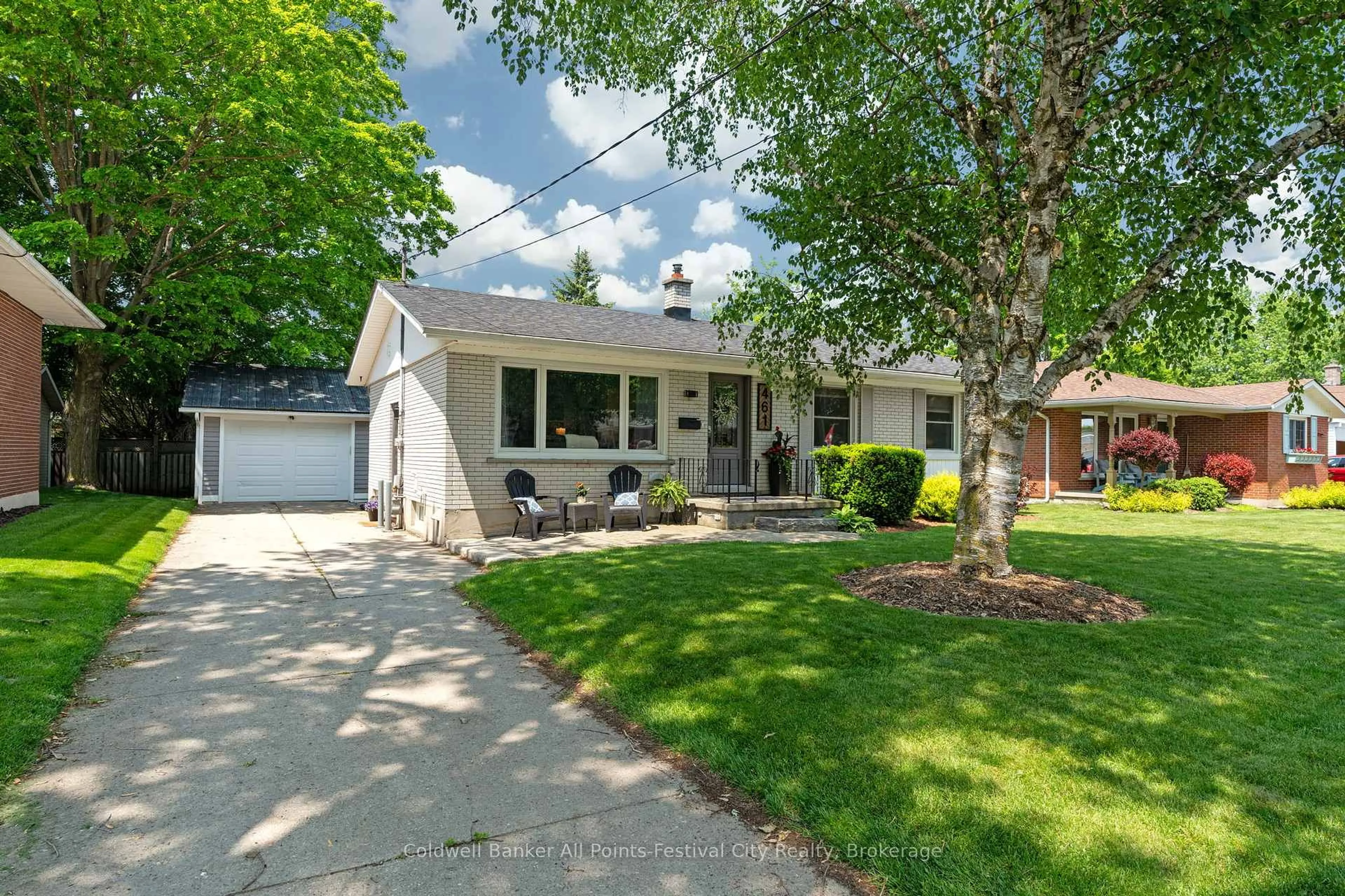 Home with vinyl exterior material, street for 461 Maple Ave, North Perth Ontario N4W 3G4