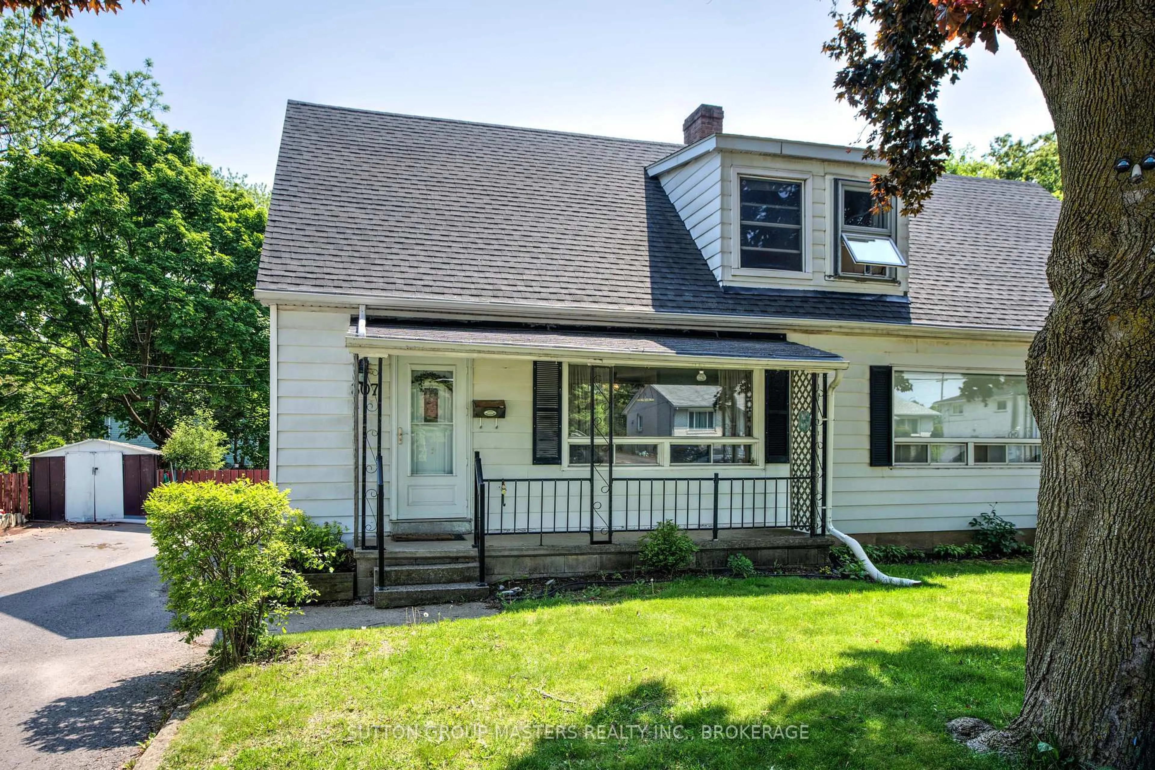 Home with vinyl exterior material, street for 307 Palace Rd, Kingston Ontario K7L 4T4
