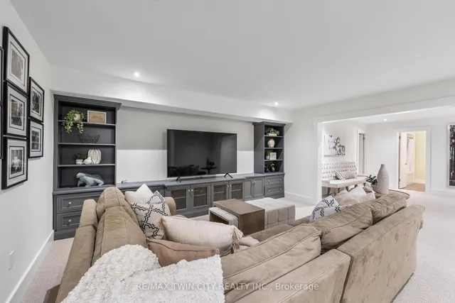 Additional property image - 303 Terrace Wood Cres