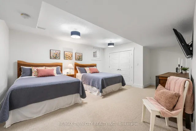 Additional property image - 303 Terrace Wood Cres