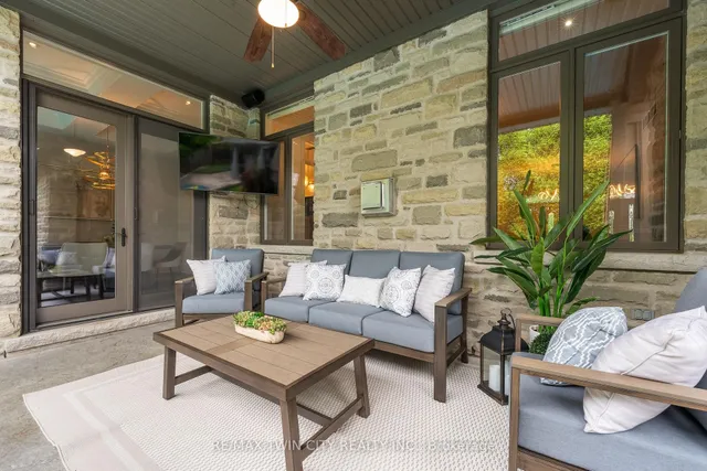 Additional property image - 303 Terrace Wood Cres