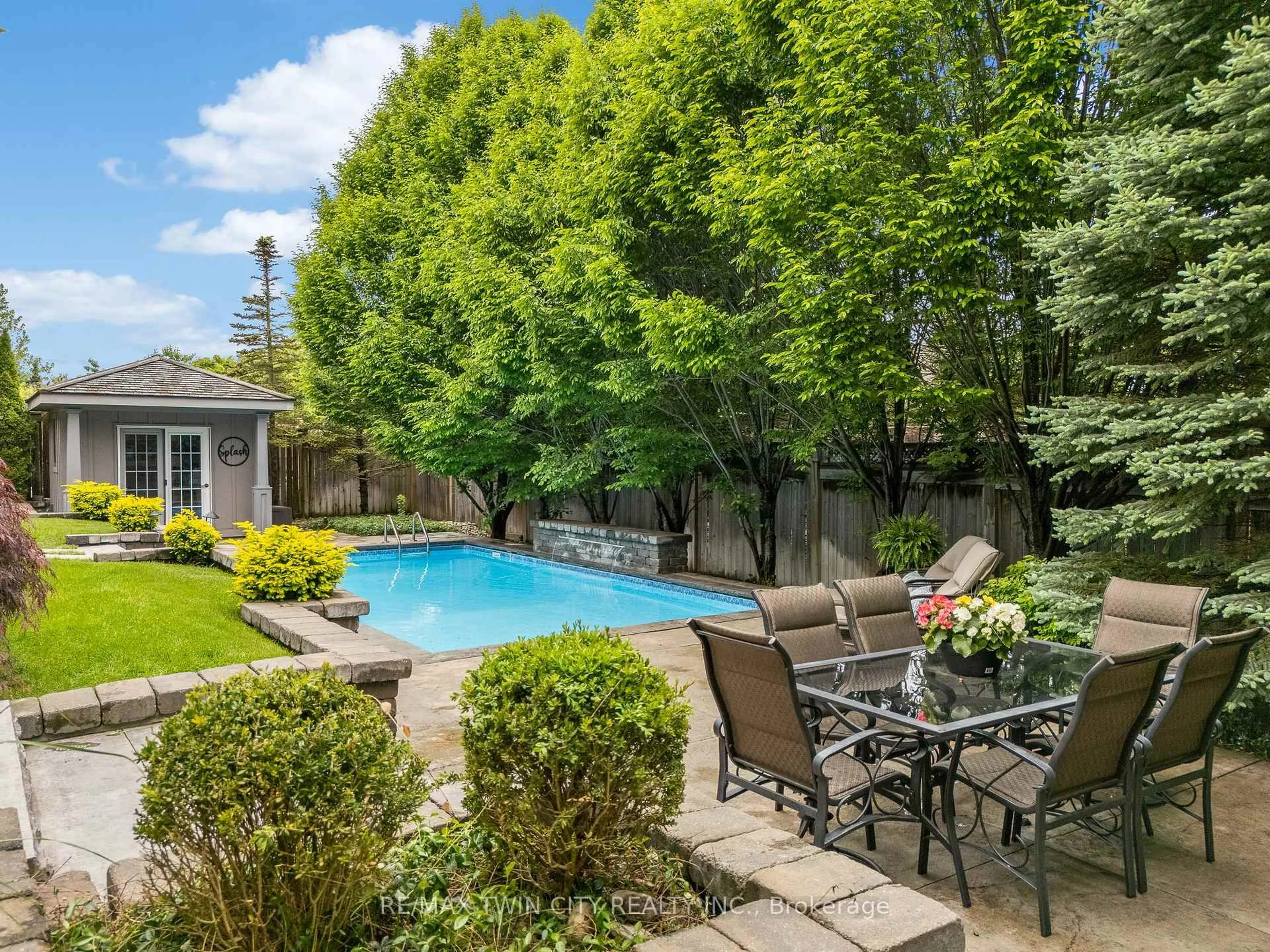 Pool for 303 Terrace Wood Cres, Kitchener Ontario N2P 0A8
