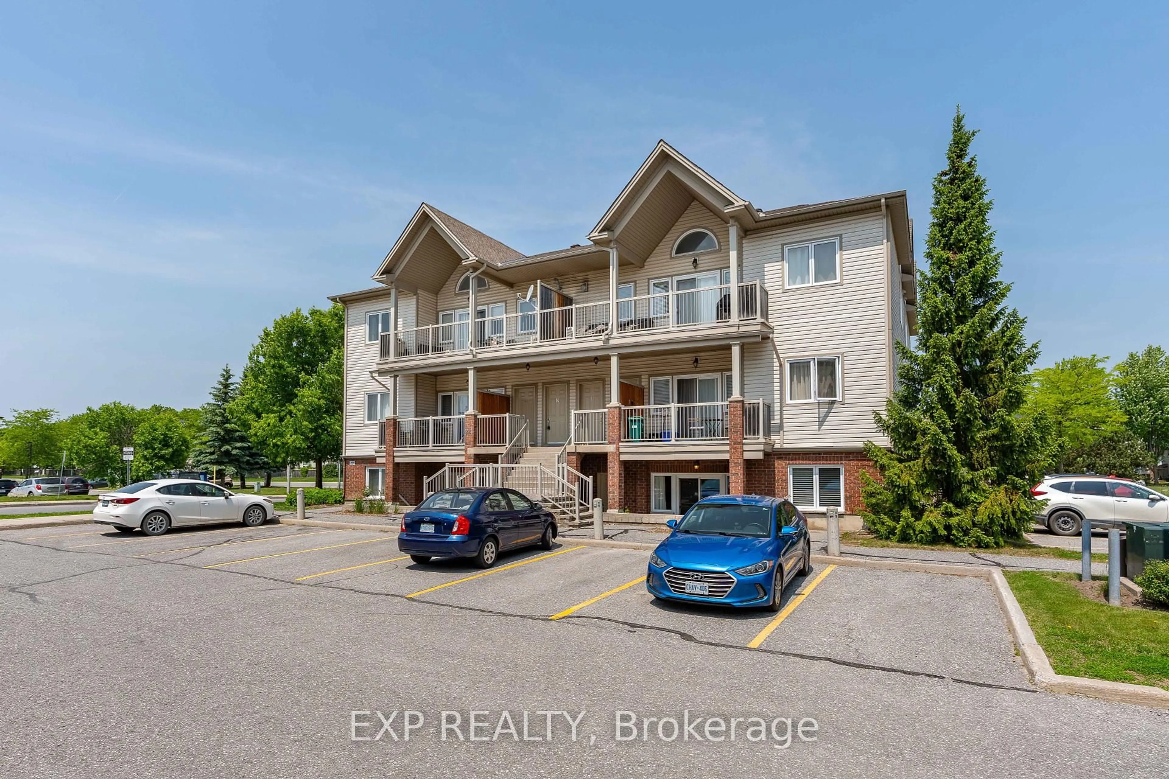A pic from outside/outdoor area/front of a property/back of a property/a pic from drone, building for 221 Crestway Dr #D, Ottawa Ontario K2G 0A9