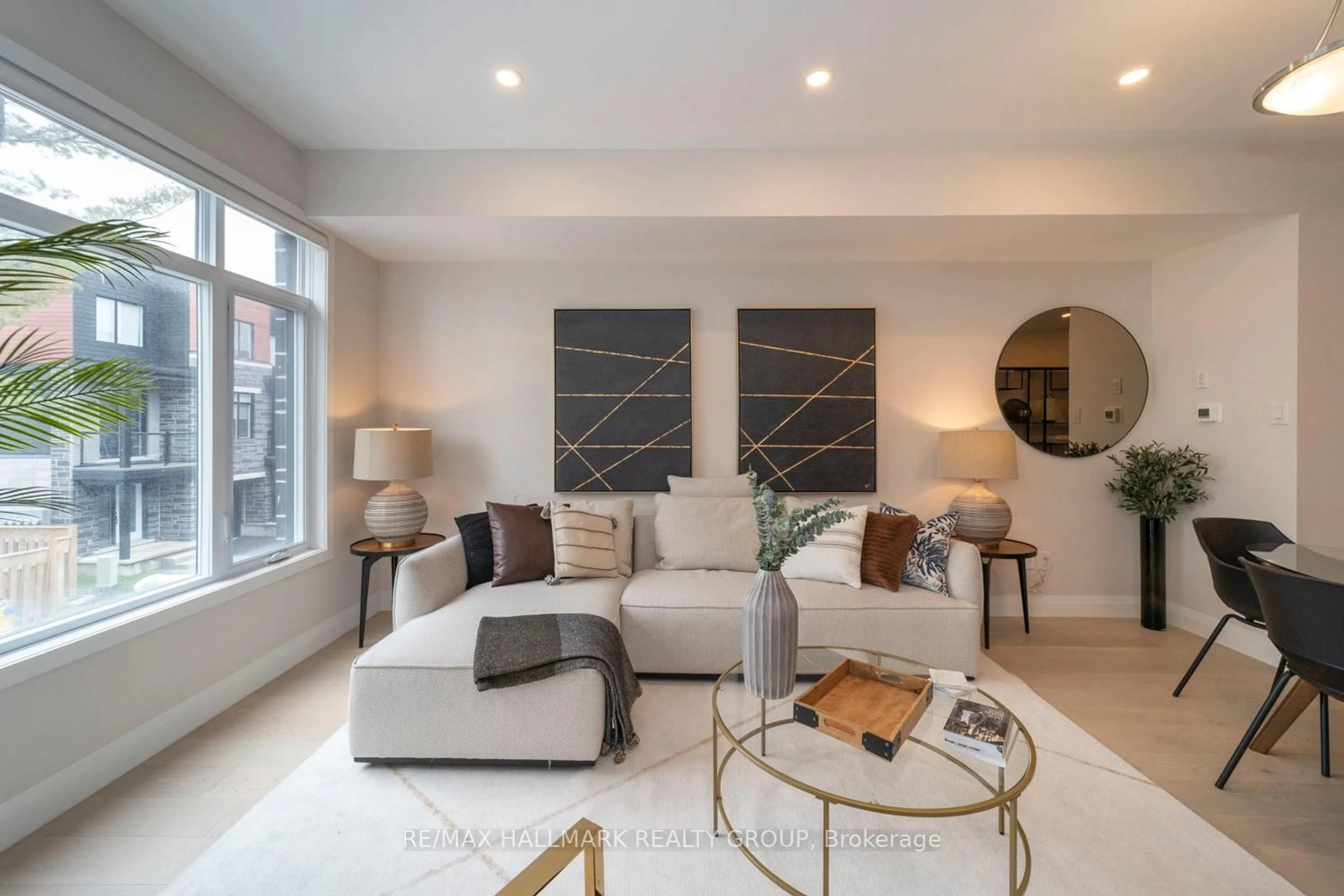 Living room with furniture, unknown for 814 Star Private, Ottawa Ontario K2L 1W2