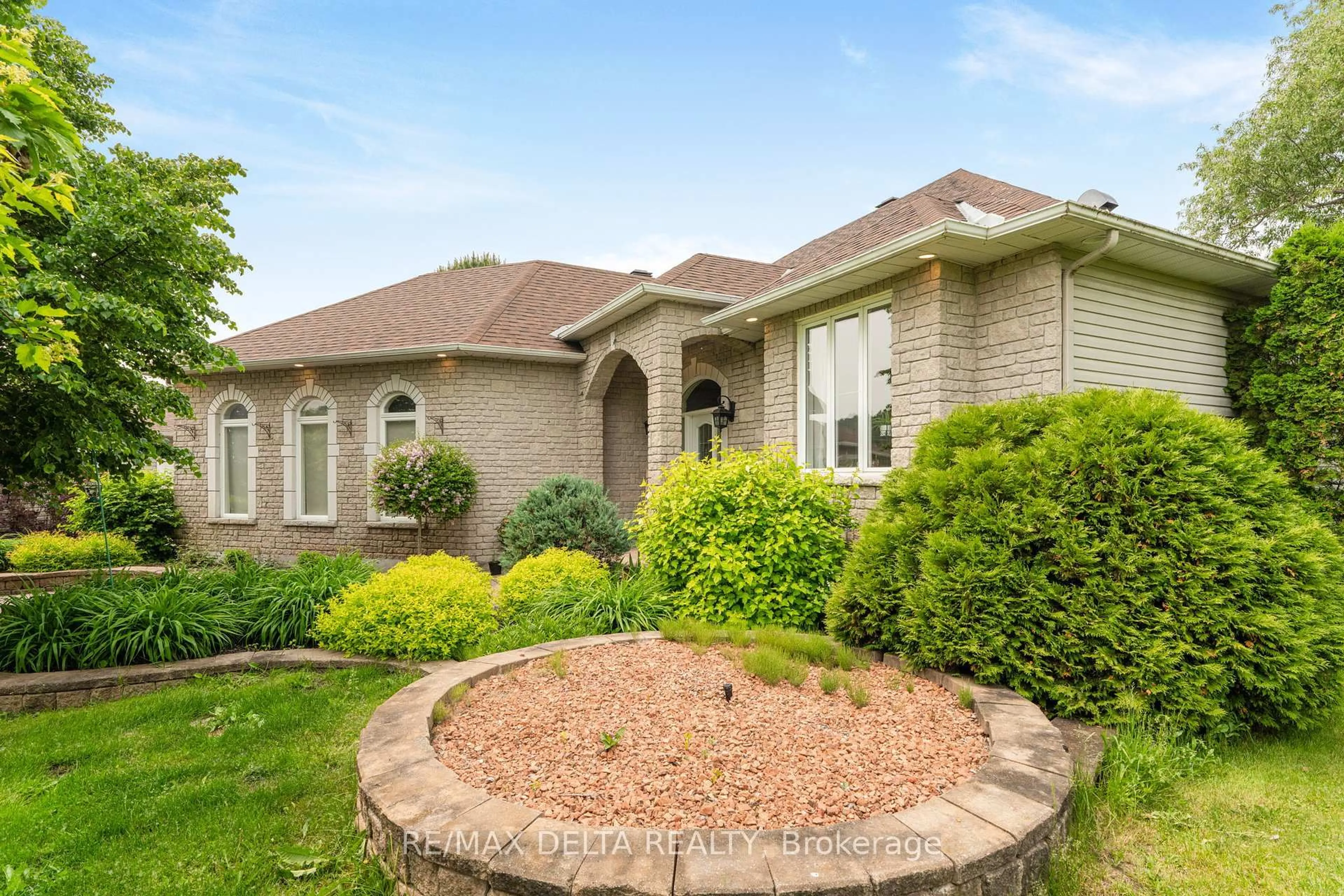 Home with brick exterior material, street for 1819 Baseline Rd, Clarence-Rockland Ontario K0A 1N0