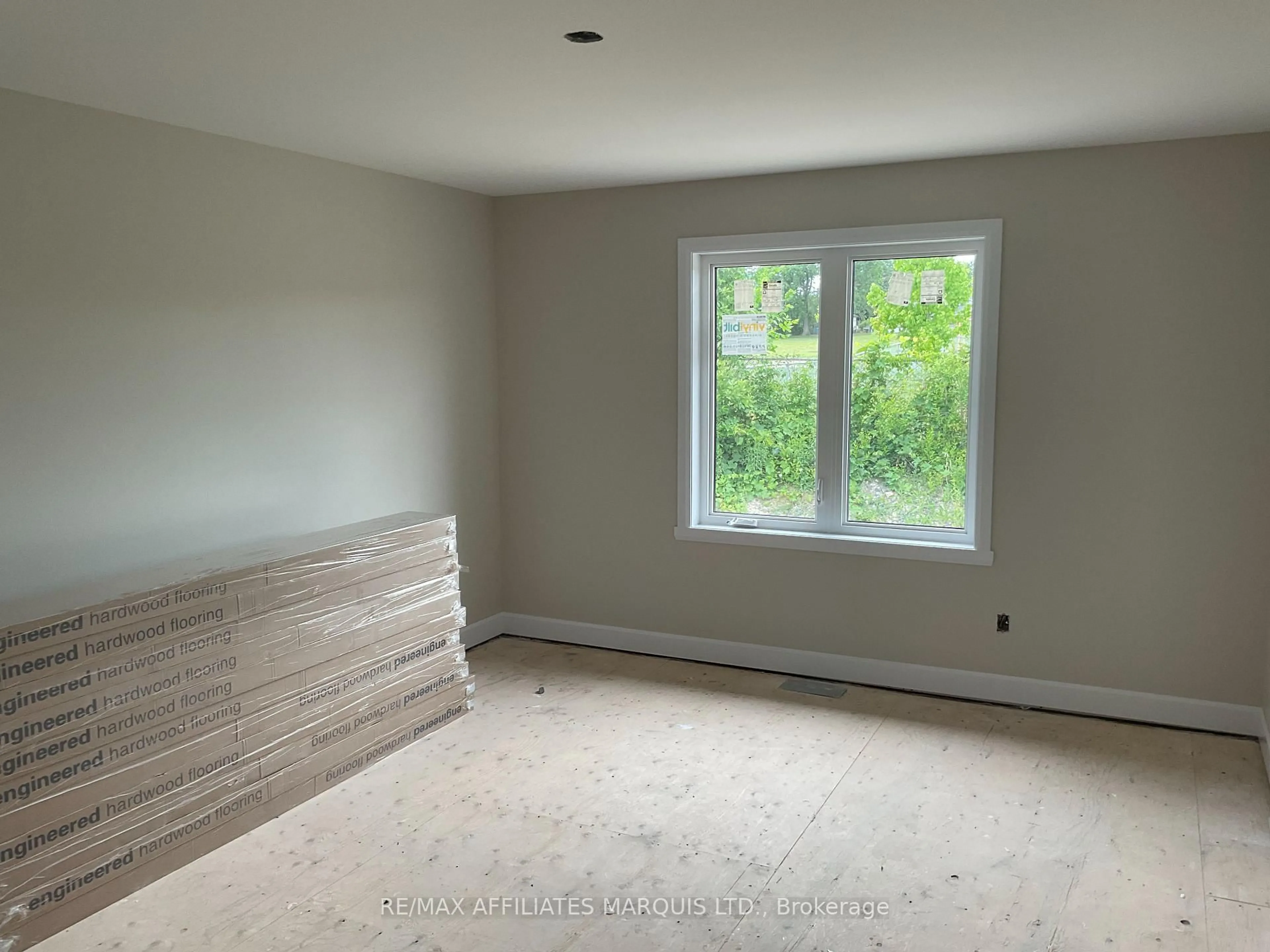 A pic of a room for 180 Emily Jade Cres, Cornwall Ontario K6K 0B6