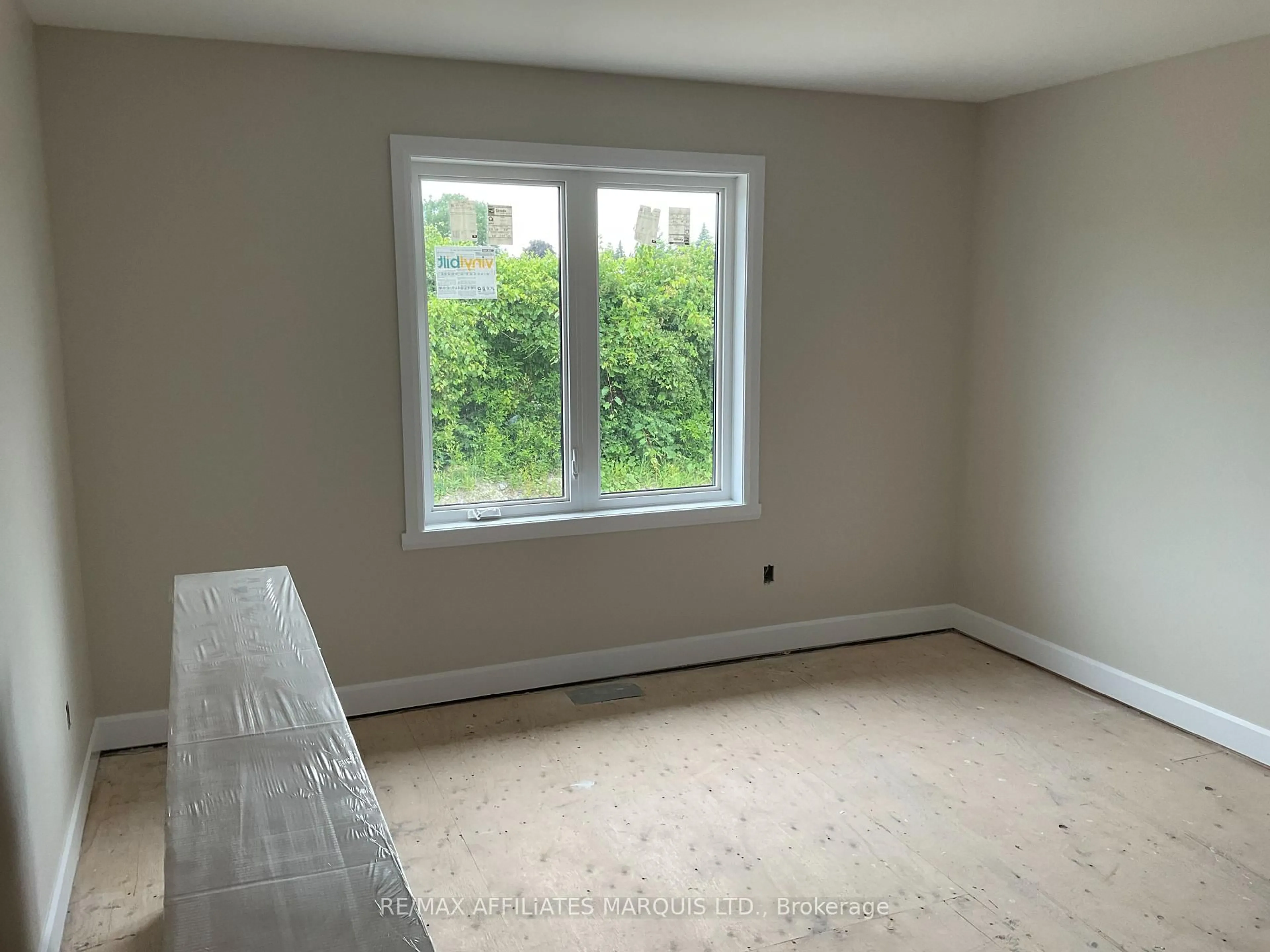 A pic of a room for 180 Emily Jade Cres, Cornwall Ontario K6K 0B6